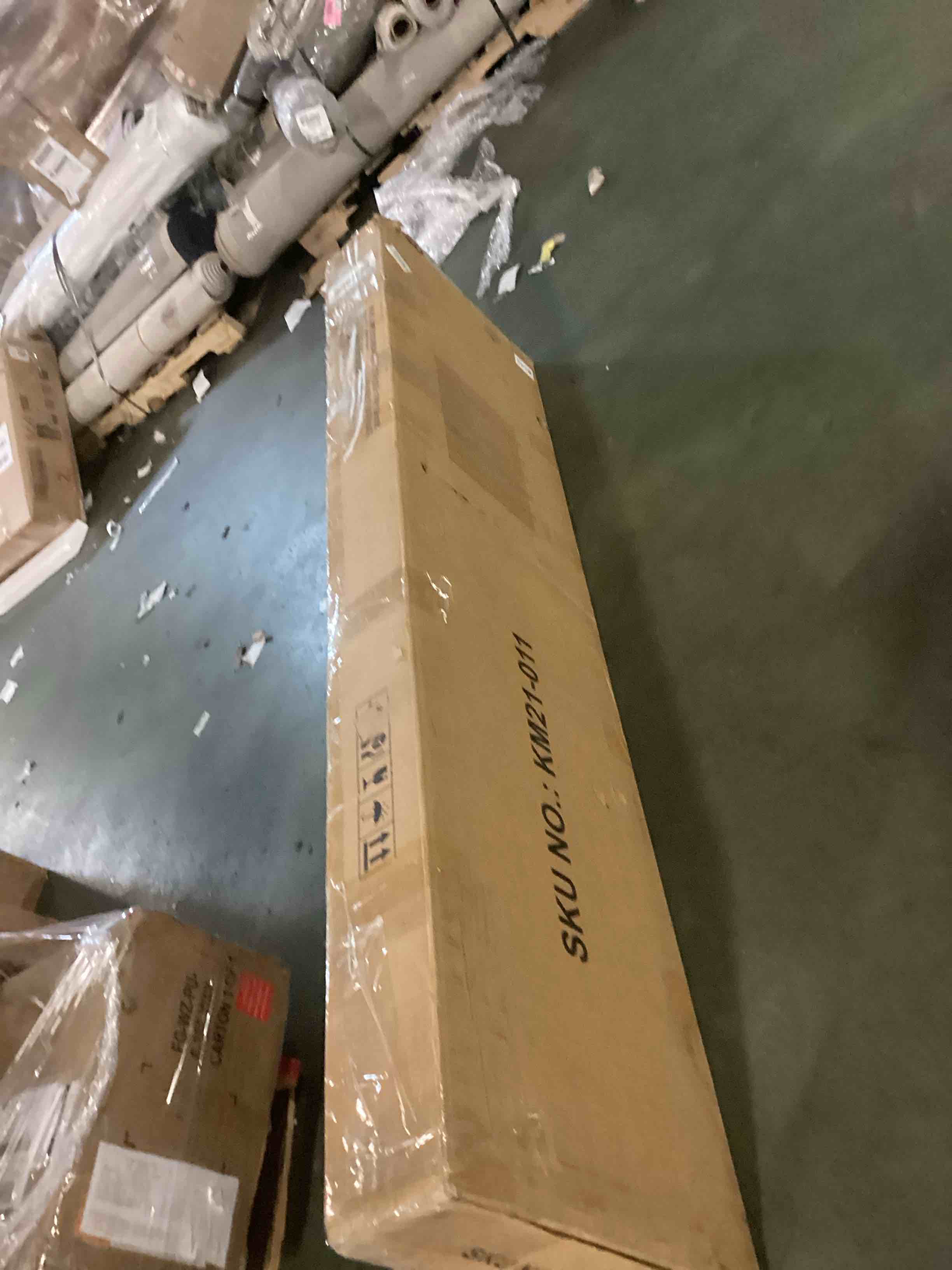 https://s3.amazonaws.com/lotting-images-prod/bidfta/GRA1572616_1734751446263.jpeg