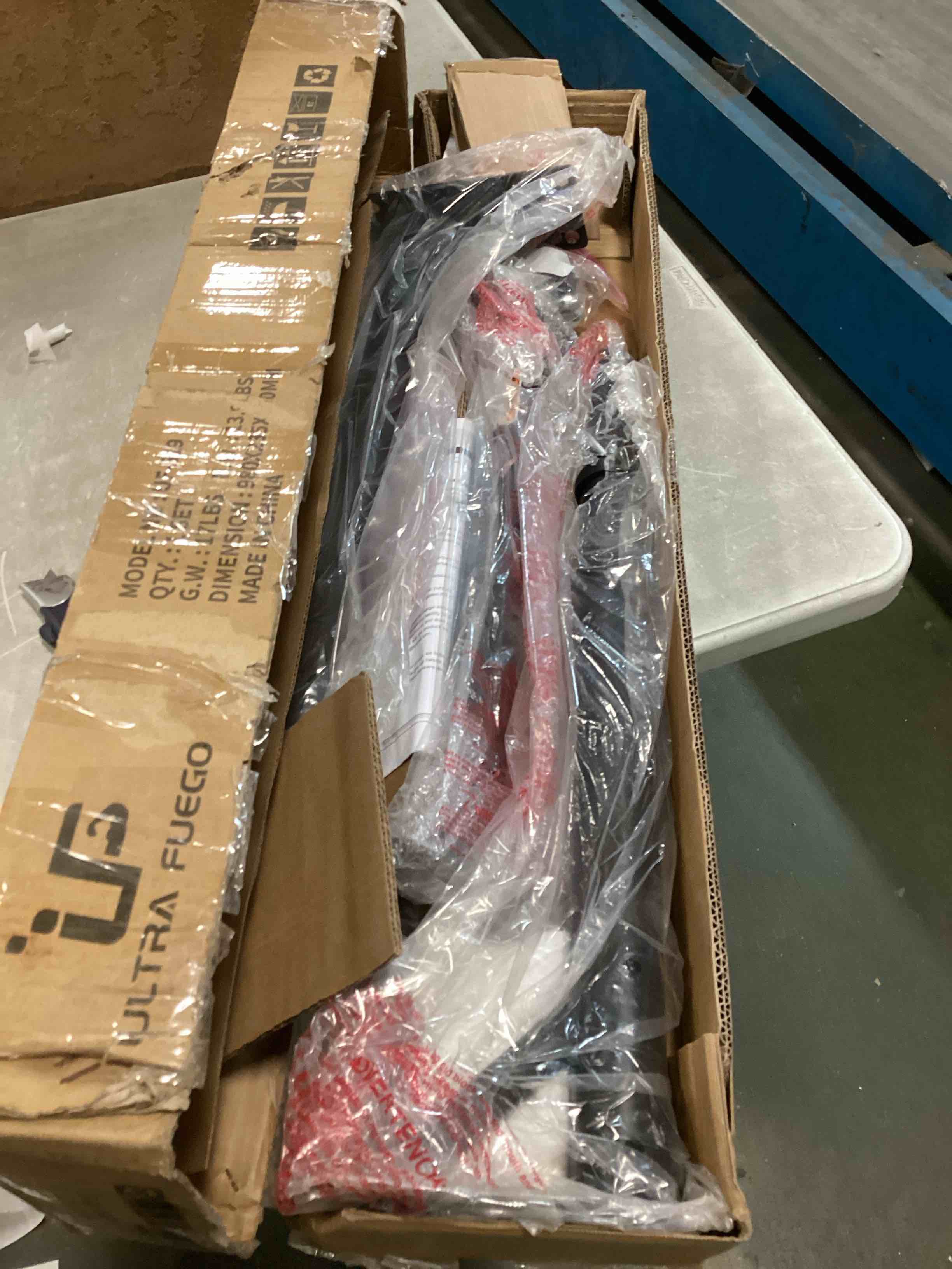 https://s3.amazonaws.com/lotting-images-prod/bidfta/GRA1573559_1734094664229.jpeg