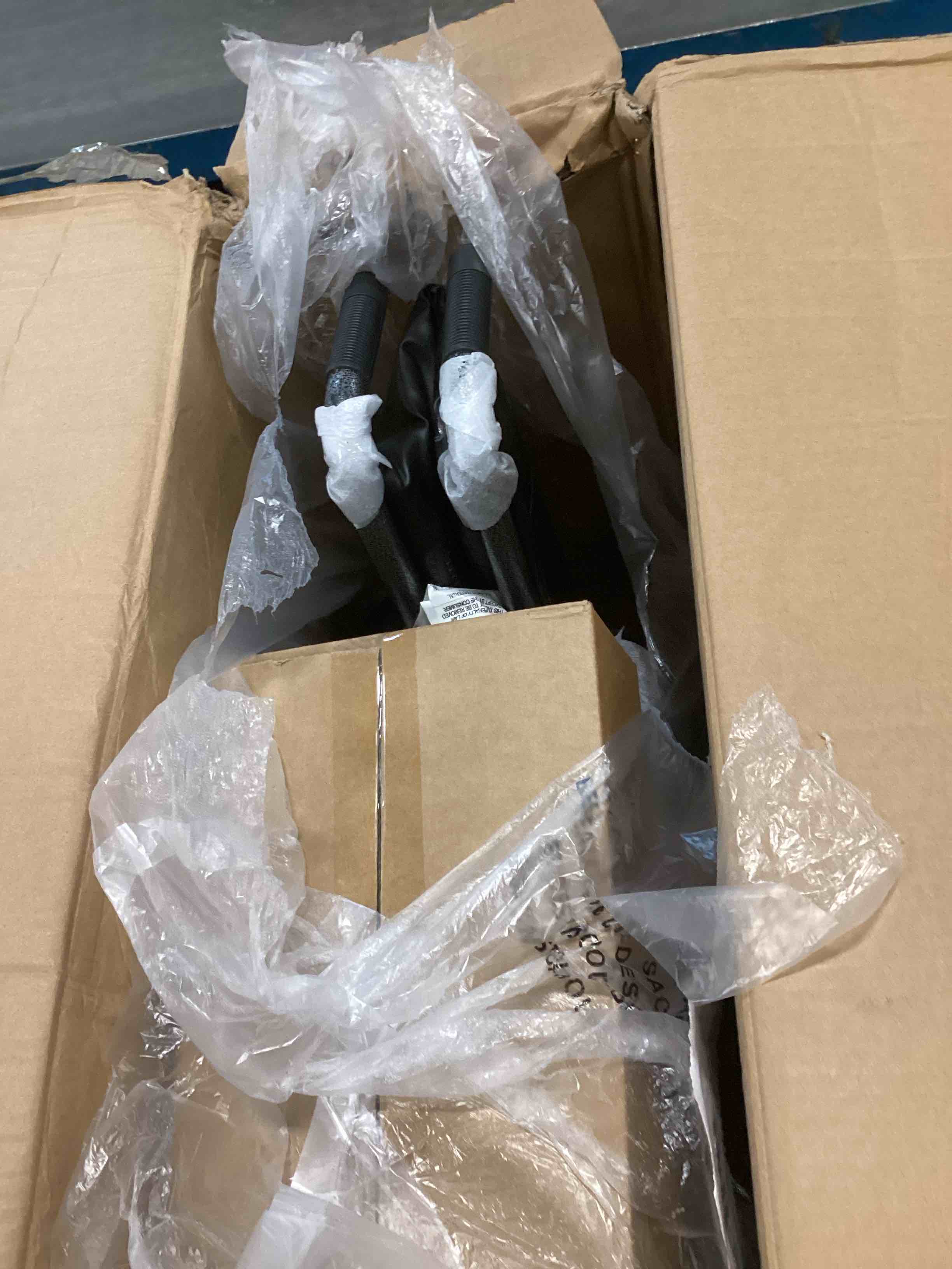 https://s3.amazonaws.com/lotting-images-prod/bidfta/GRA1573564_1734095564278.jpeg