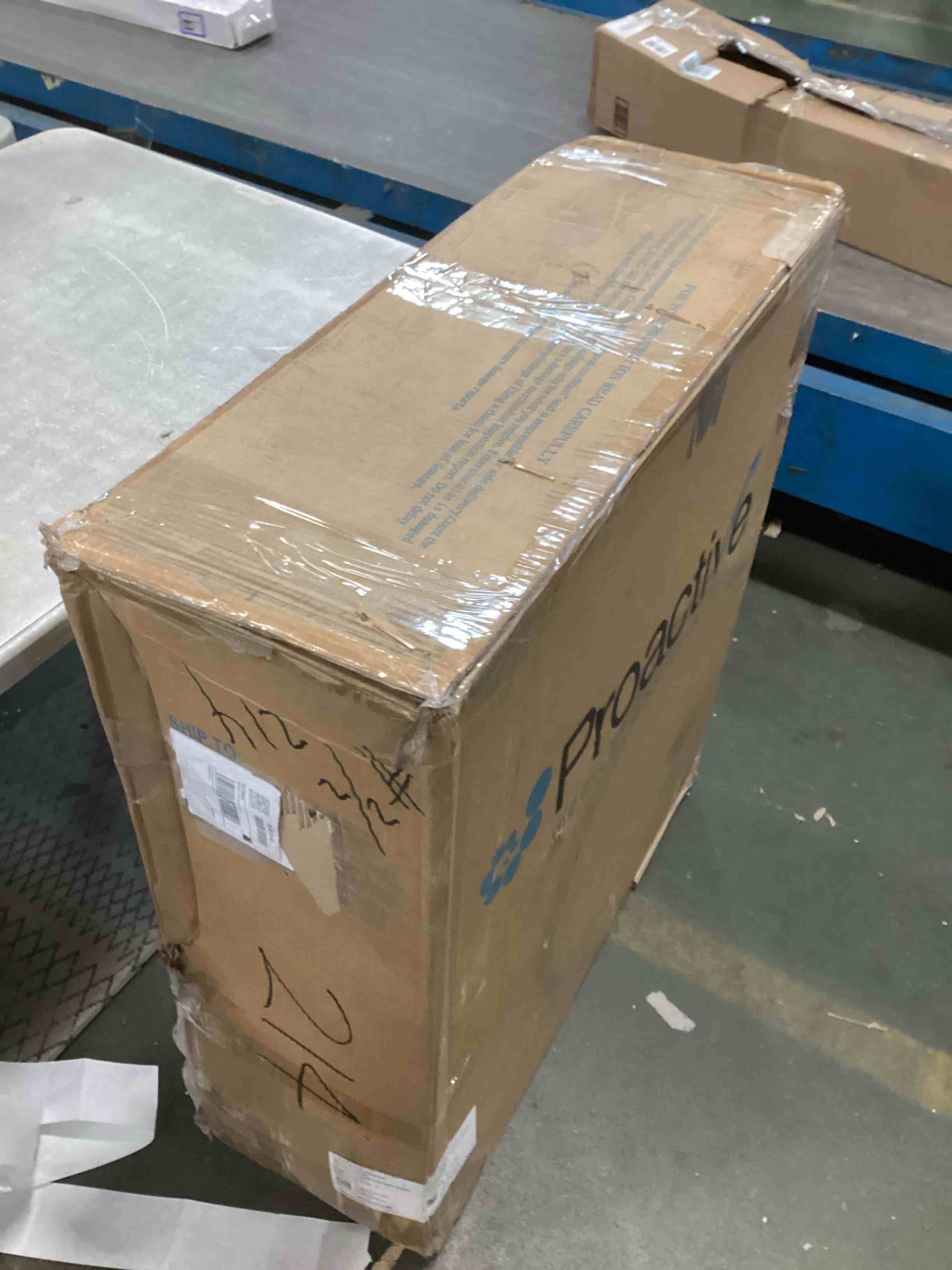 https://s3.amazonaws.com/lotting-images-prod/bidfta/GRA1573564_1734095598481.jpeg
