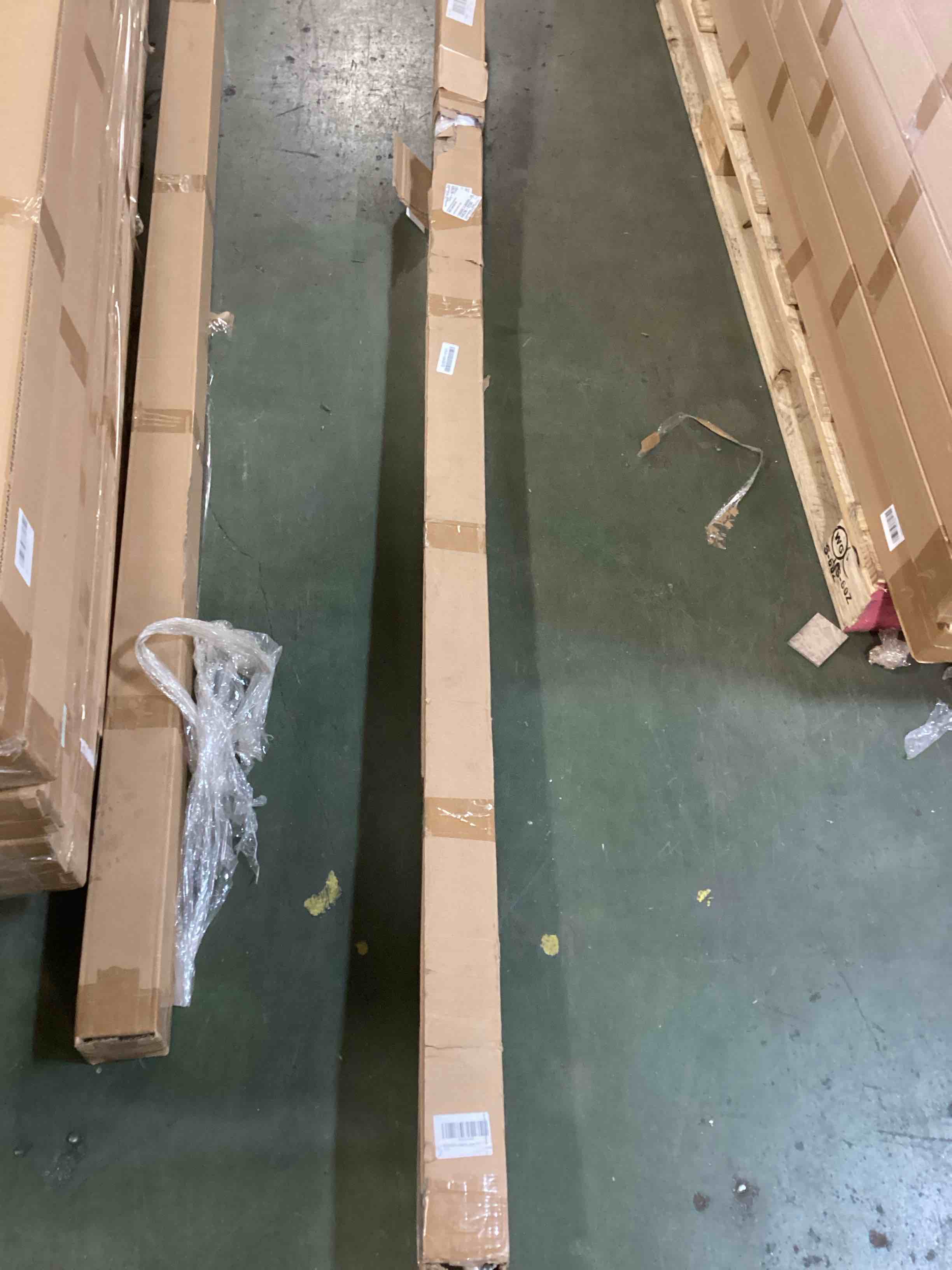 https://s3.amazonaws.com/lotting-images-prod/bidfta/GRA1573802_1734115793212.jpeg