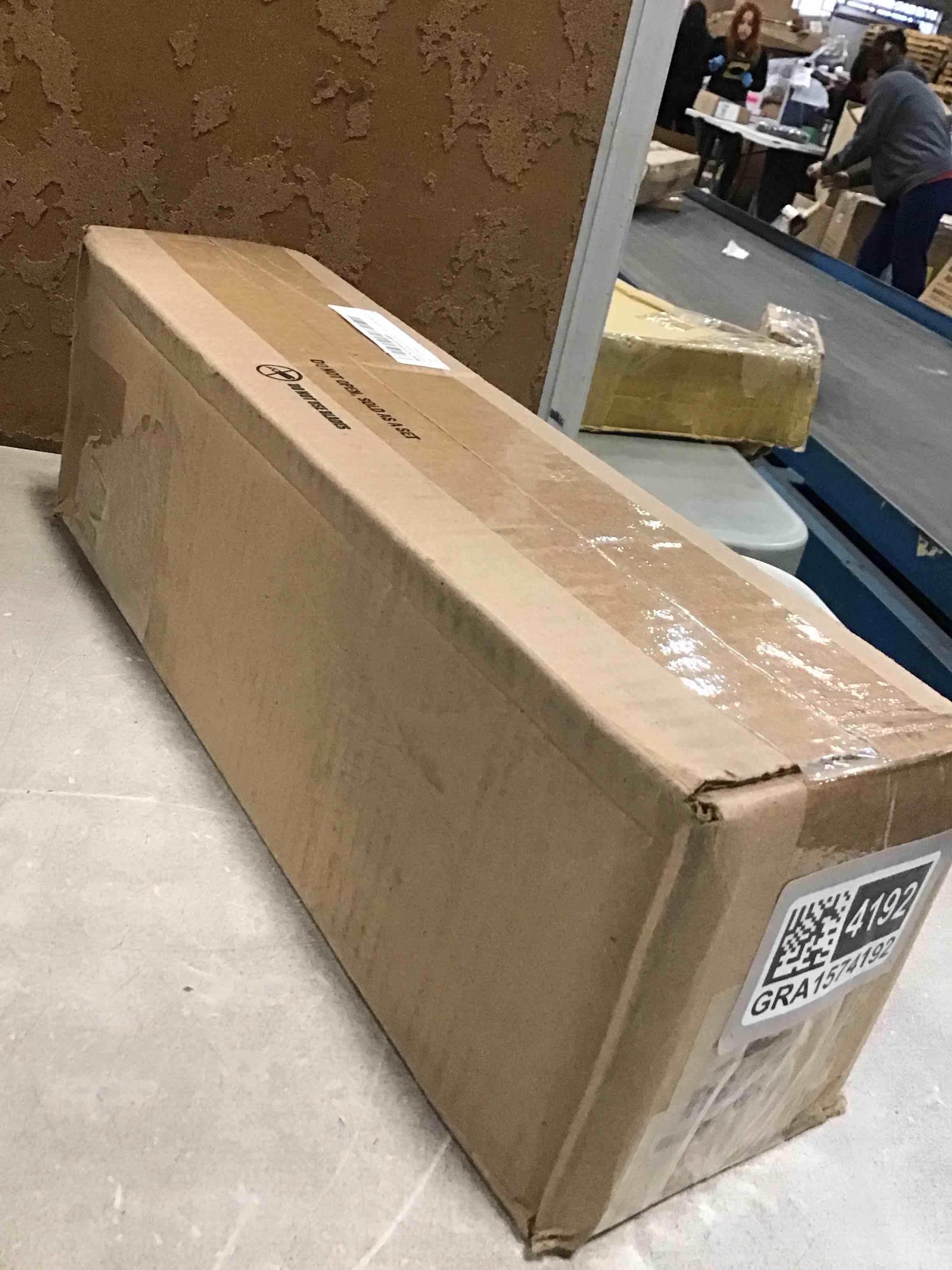 https://s3.amazonaws.com/lotting-images-prod/bidfta/GRA1574192_1734376007661.jpeg