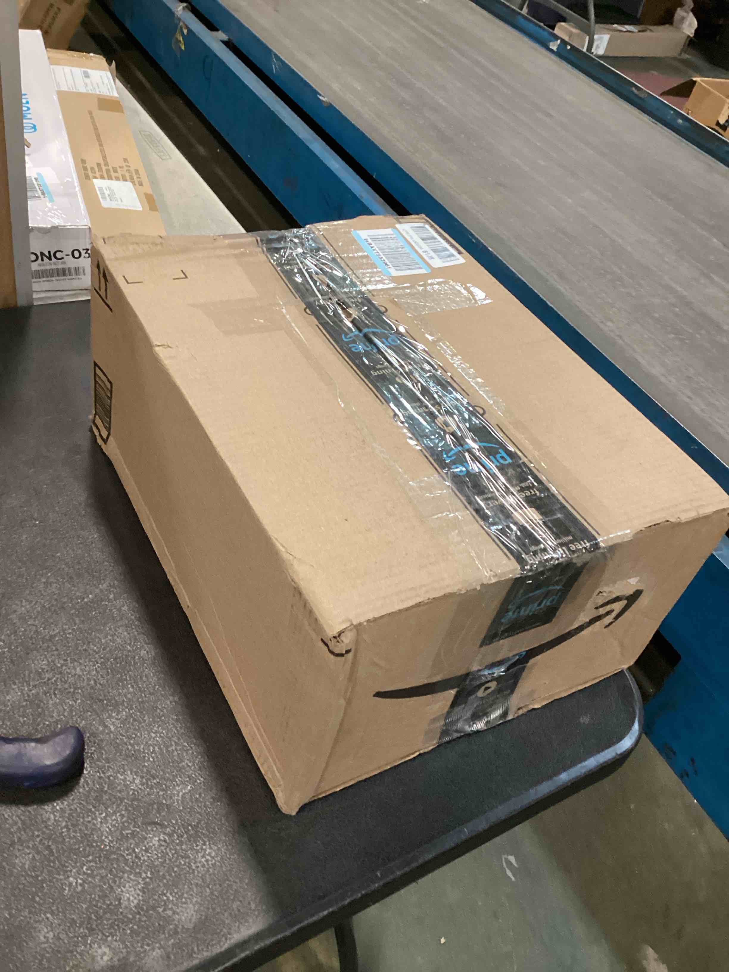 https://s3.amazonaws.com/lotting-images-prod/bidfta/GRA1574274_1734437791011.jpeg