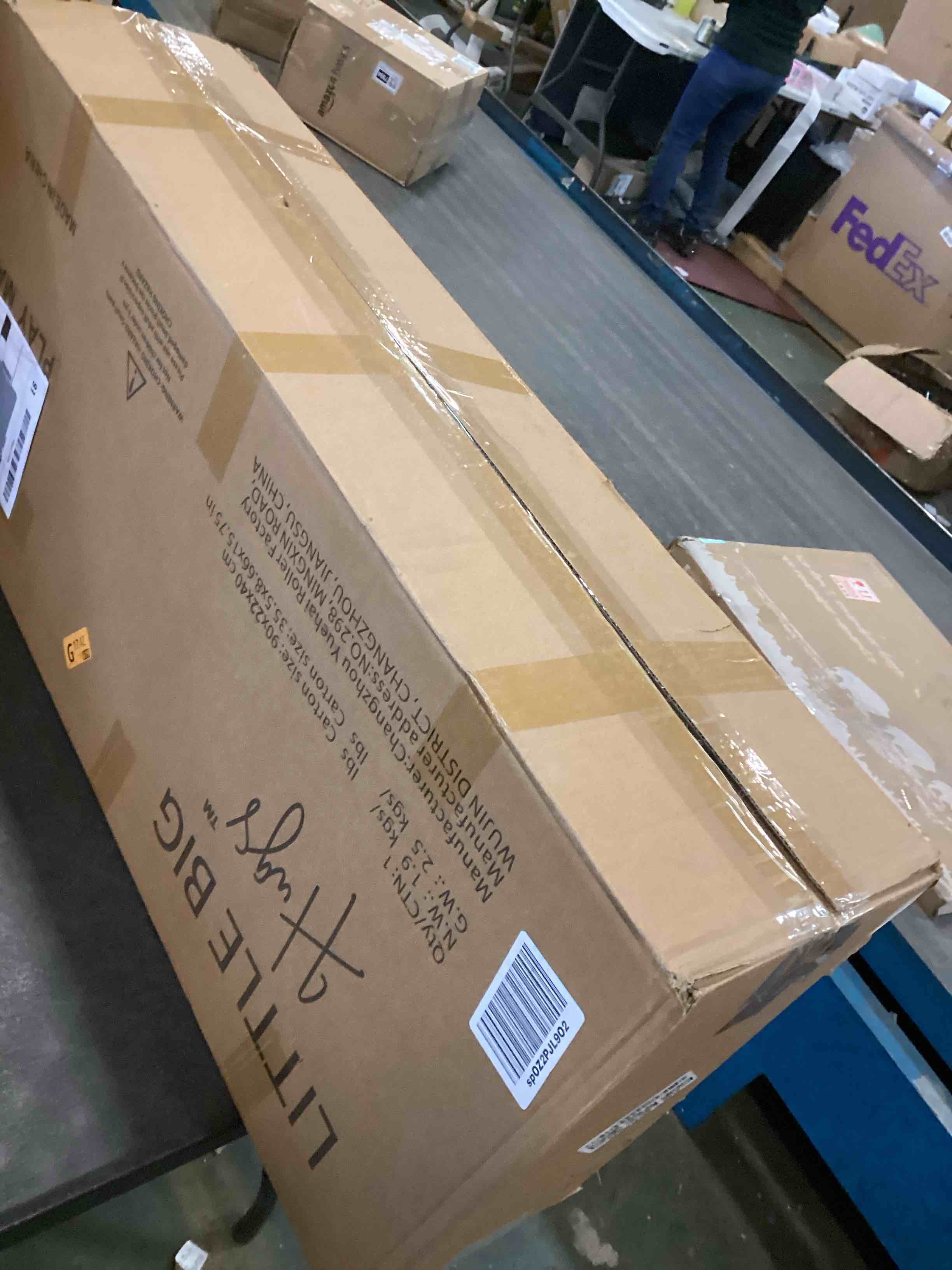 https://s3.amazonaws.com/lotting-images-prod/bidfta/GRA1574469_1734455393049.jpeg