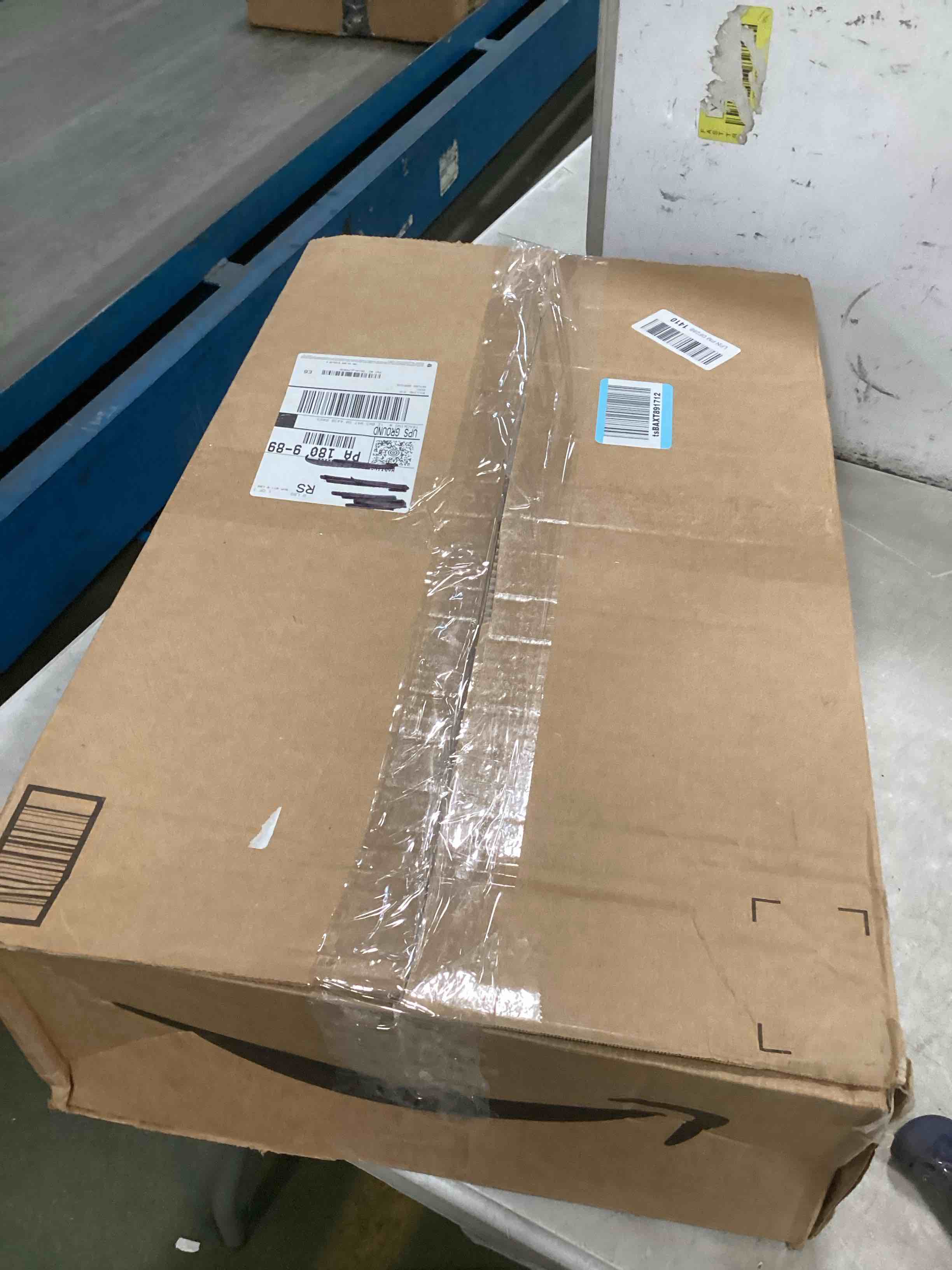 https://s3.amazonaws.com/lotting-images-prod/bidfta/GRA1575883_1735073467936.jpeg