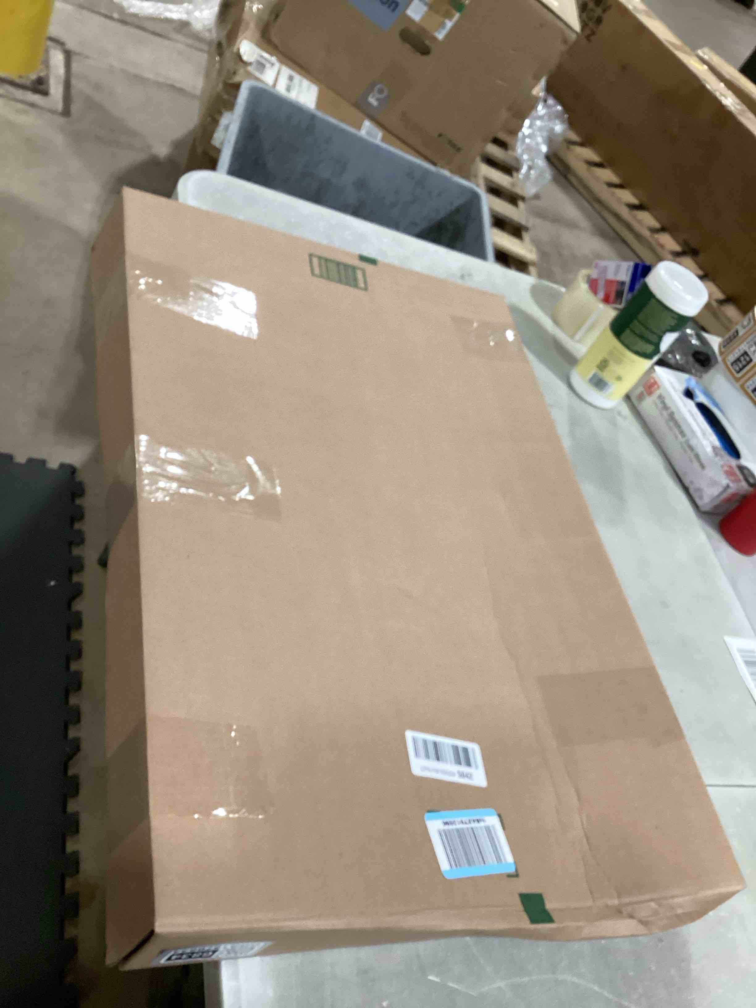 https://s3.amazonaws.com/lotting-images-prod/bidfta/GRA1576834_1749641960378.jpeg
