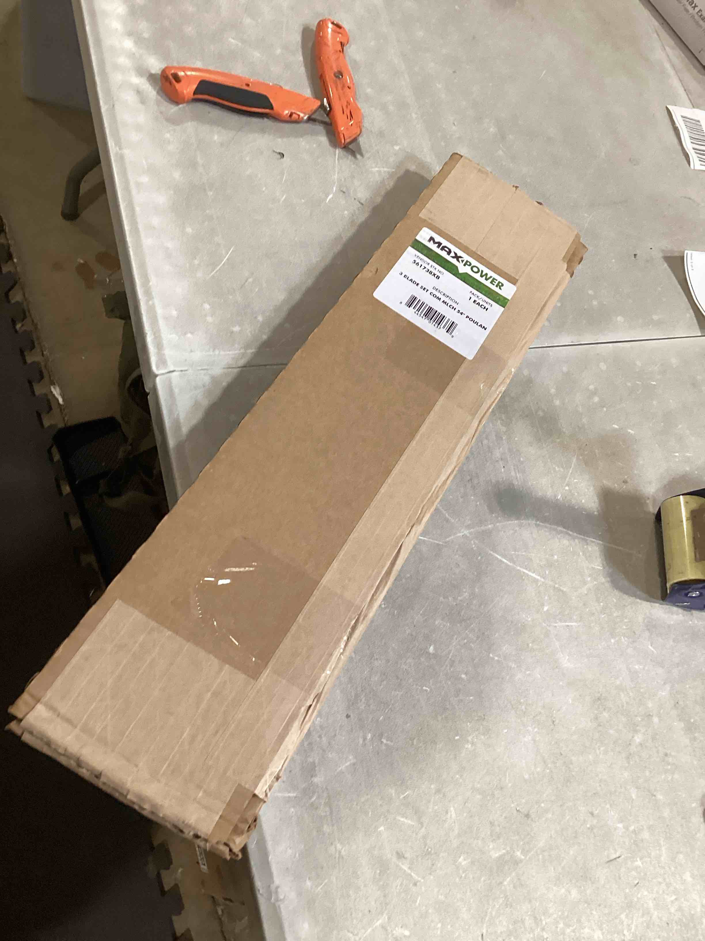 https://s3.amazonaws.com/lotting-images-prod/bidfta/GRA1577897_1750097071117.jpeg