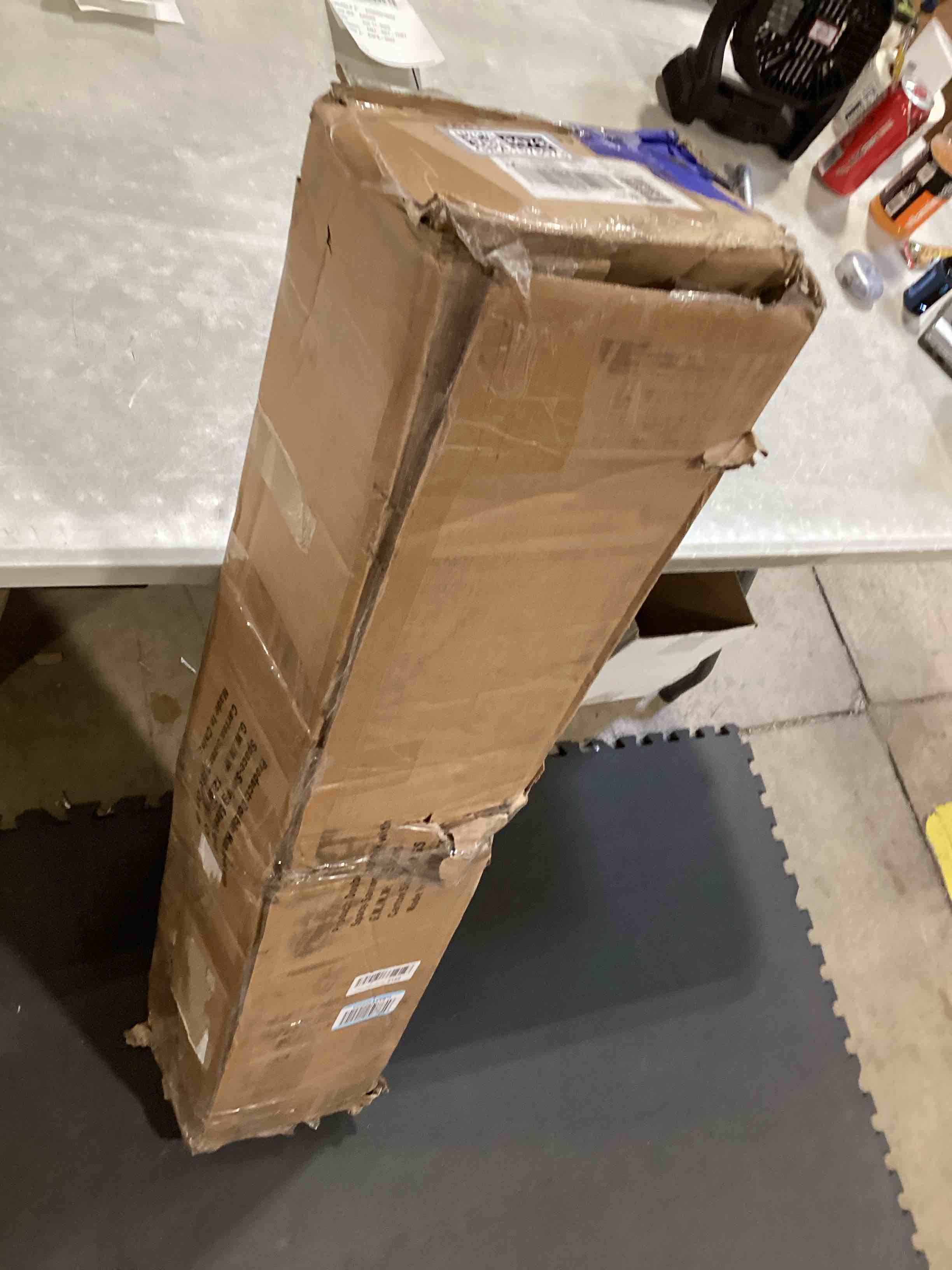 https://s3.amazonaws.com/lotting-images-prod/bidfta/GRA1578078_1750172324912.jpeg