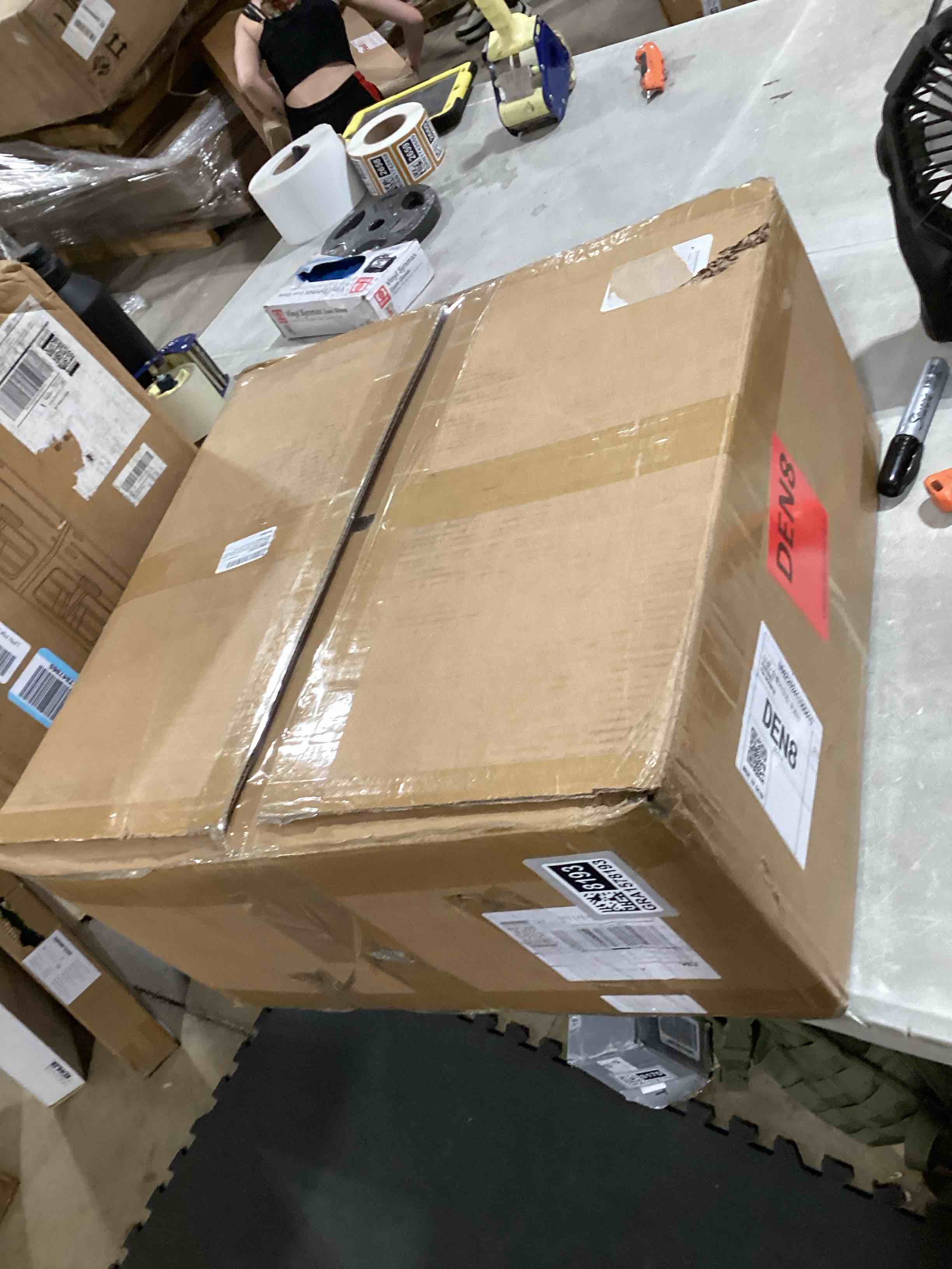 https://s3.amazonaws.com/lotting-images-prod/bidfta/GRA1578193_1750181335862.jpeg