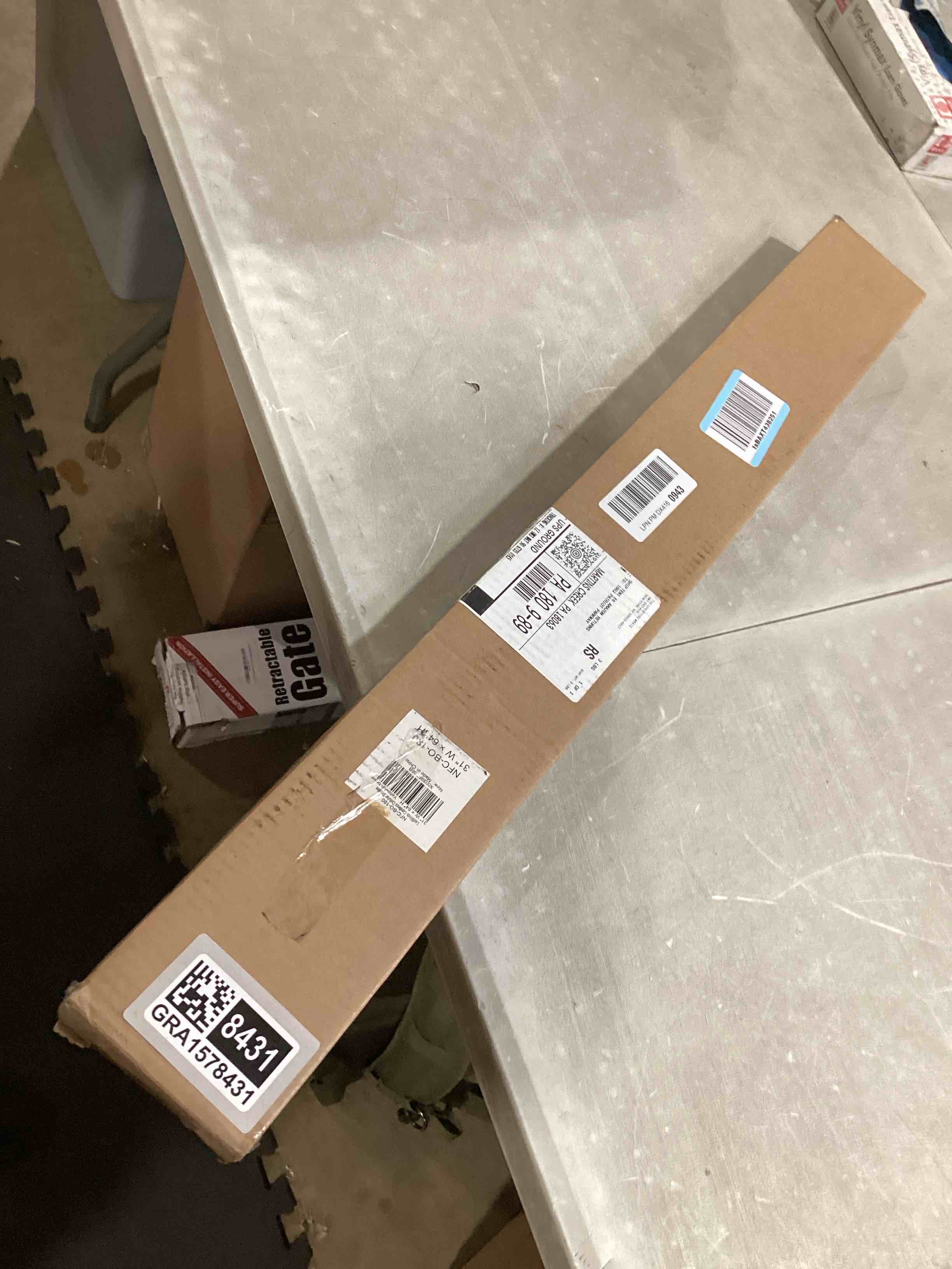 https://s3.amazonaws.com/lotting-images-prod/bidfta/GRA1578431_1750263200921.jpeg