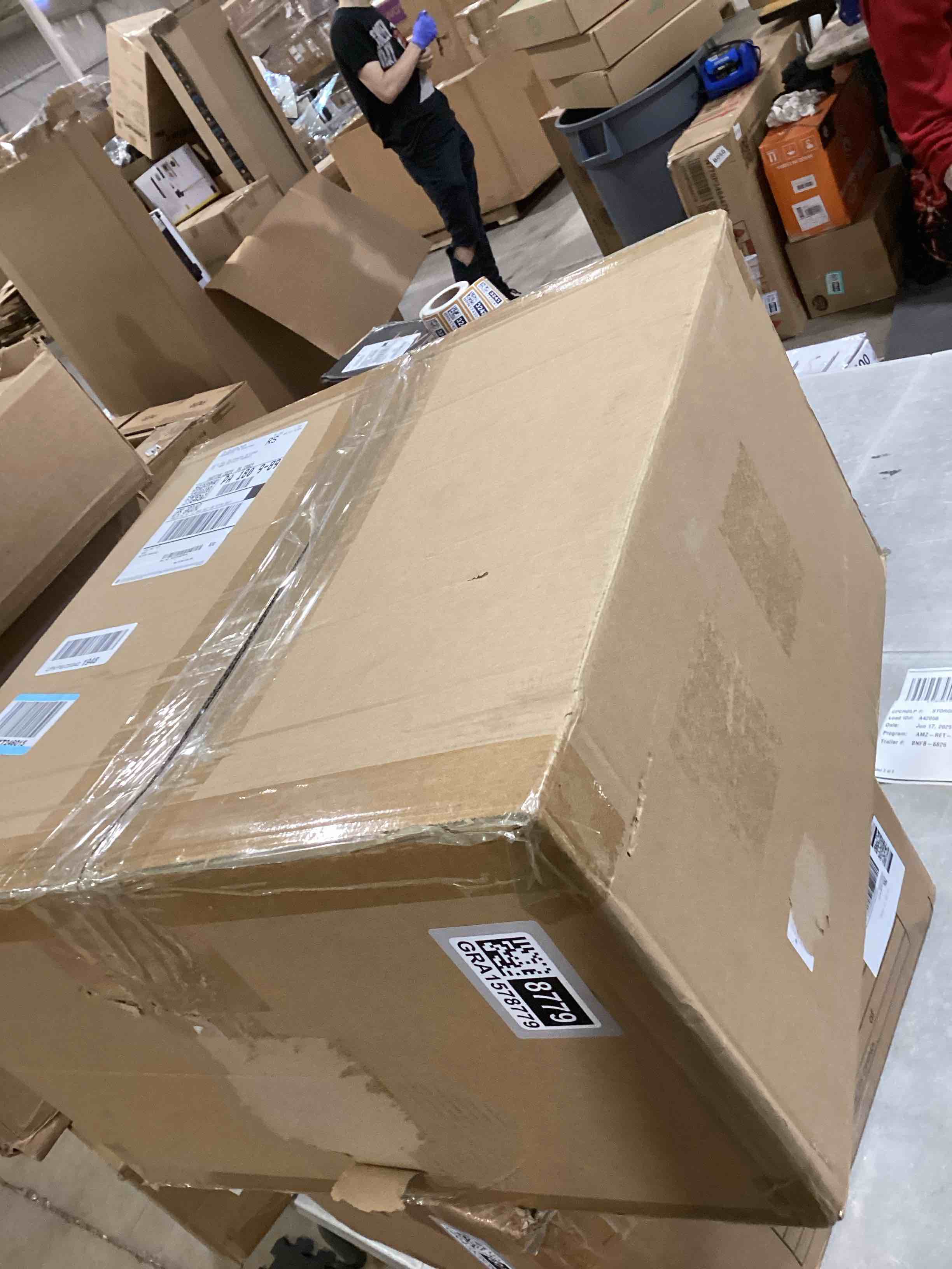 https://s3.amazonaws.com/lotting-images-prod/bidfta/GRA1578779_1750358805725.jpeg