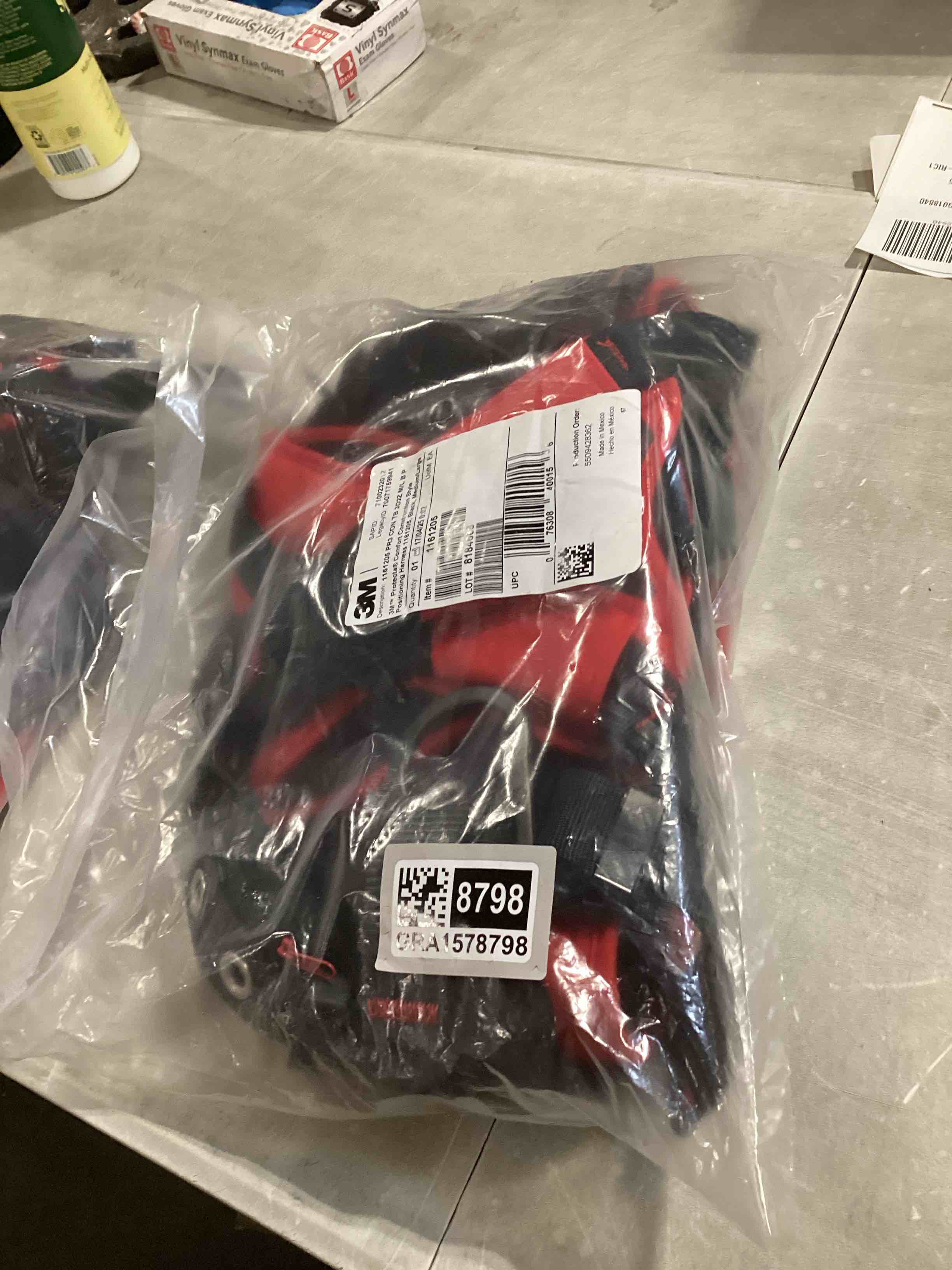 https://s3.amazonaws.com/lotting-images-prod/bidfta/GRA1578798_1750360051848.jpeg