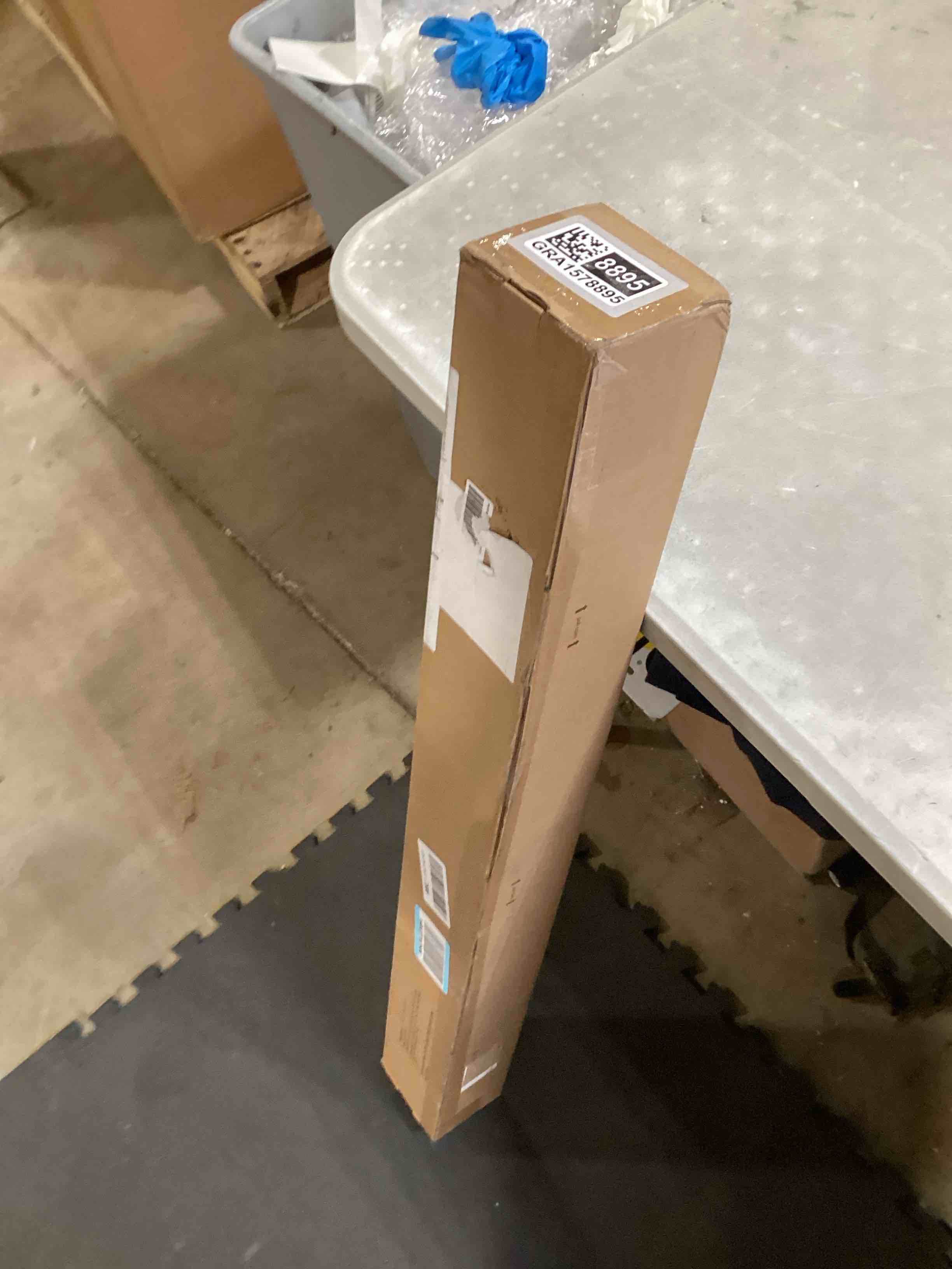 https://s3.amazonaws.com/lotting-images-prod/bidfta/GRA1578895_1750430843716.jpeg