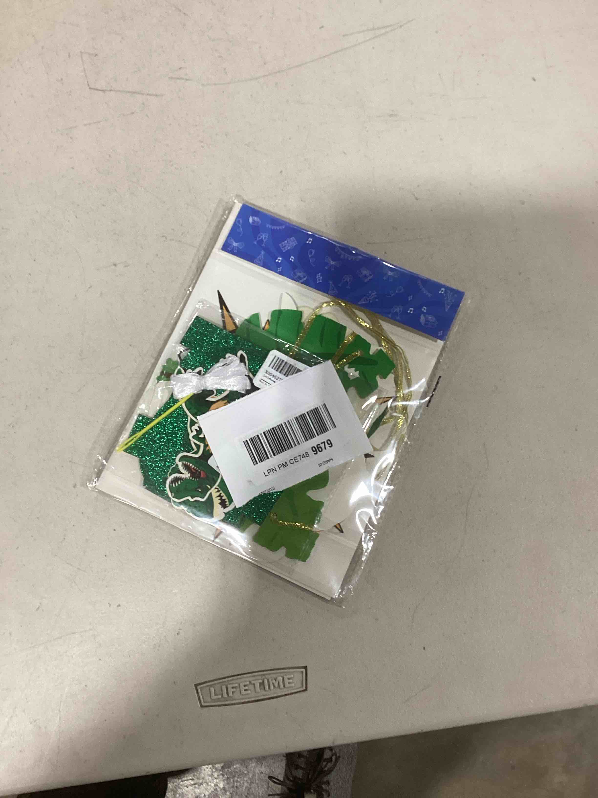 https://s3.amazonaws.com/lotting-images-prod/bidfta/GRA1579032_1735564566067.jpeg
