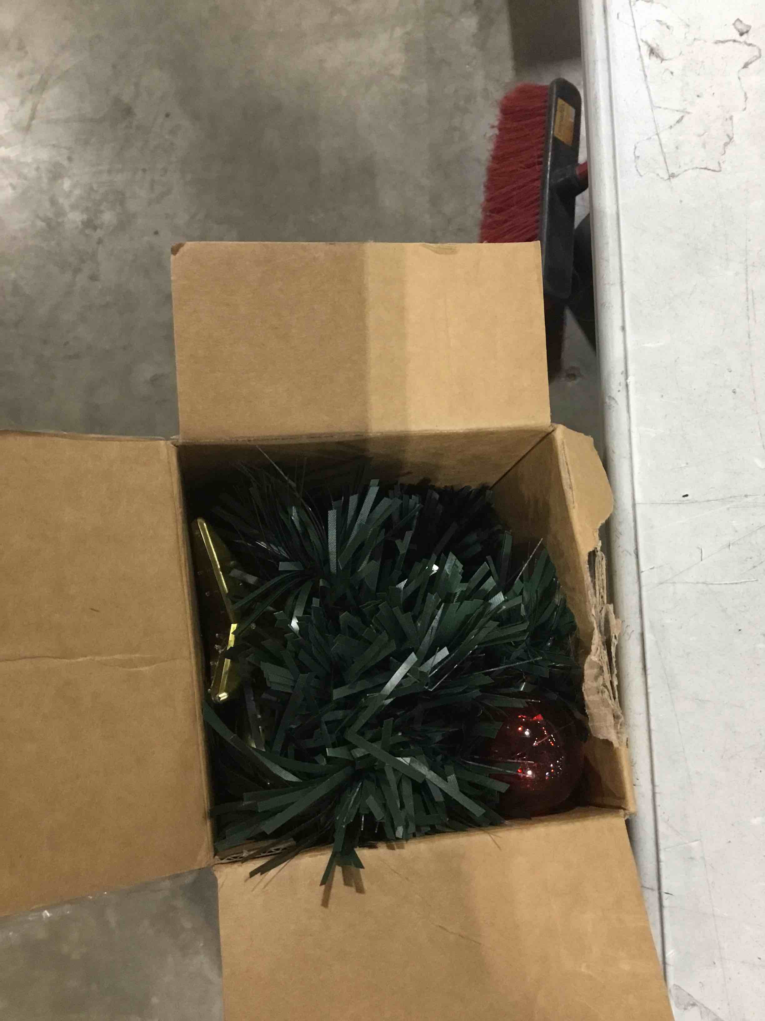 https://s3.amazonaws.com/lotting-images-prod/bidfta/GRA1579285_1736179707971.jpeg
