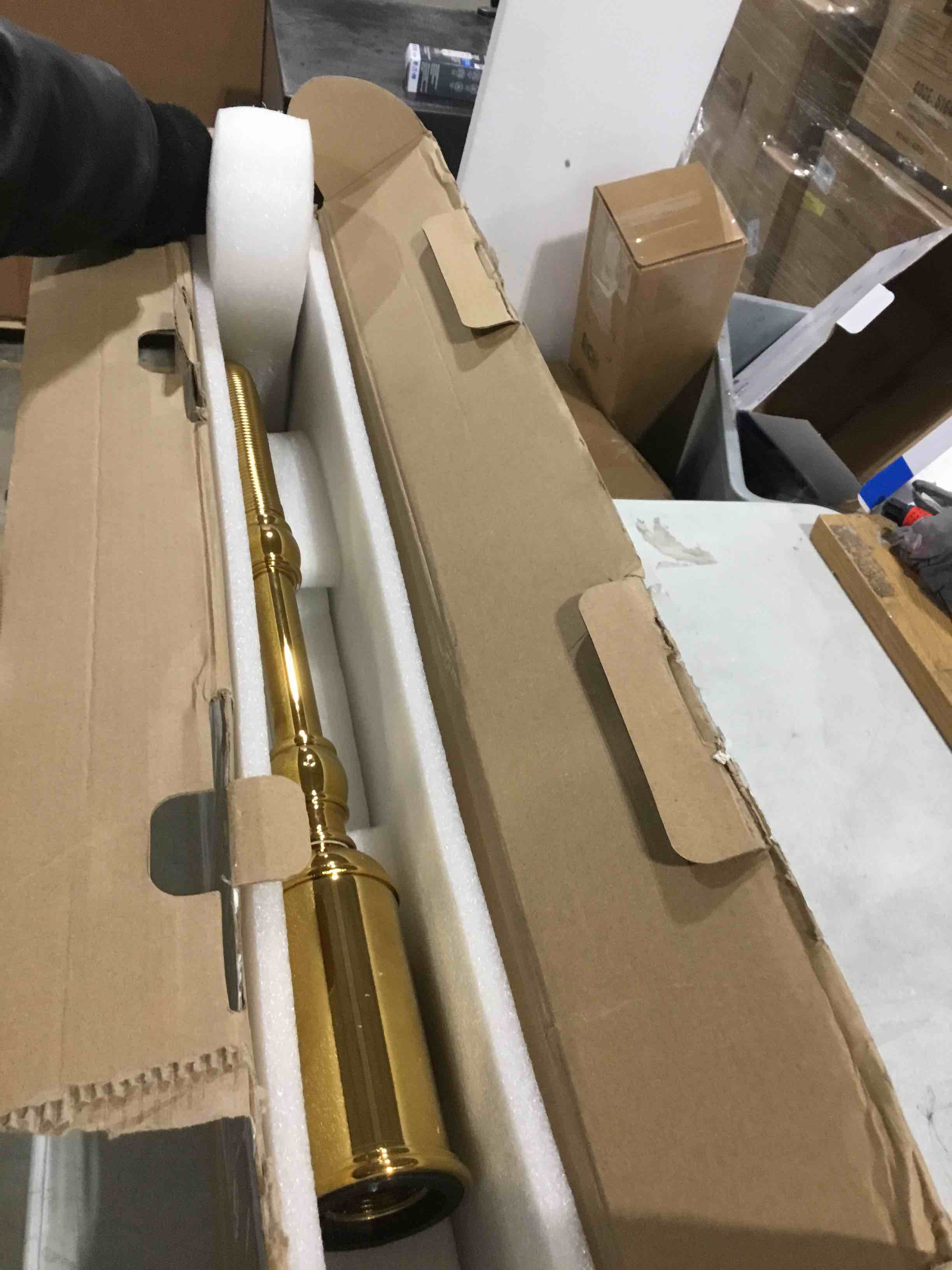 https://s3.amazonaws.com/lotting-images-prod/bidfta/GRA1579288_1736180376981.jpeg