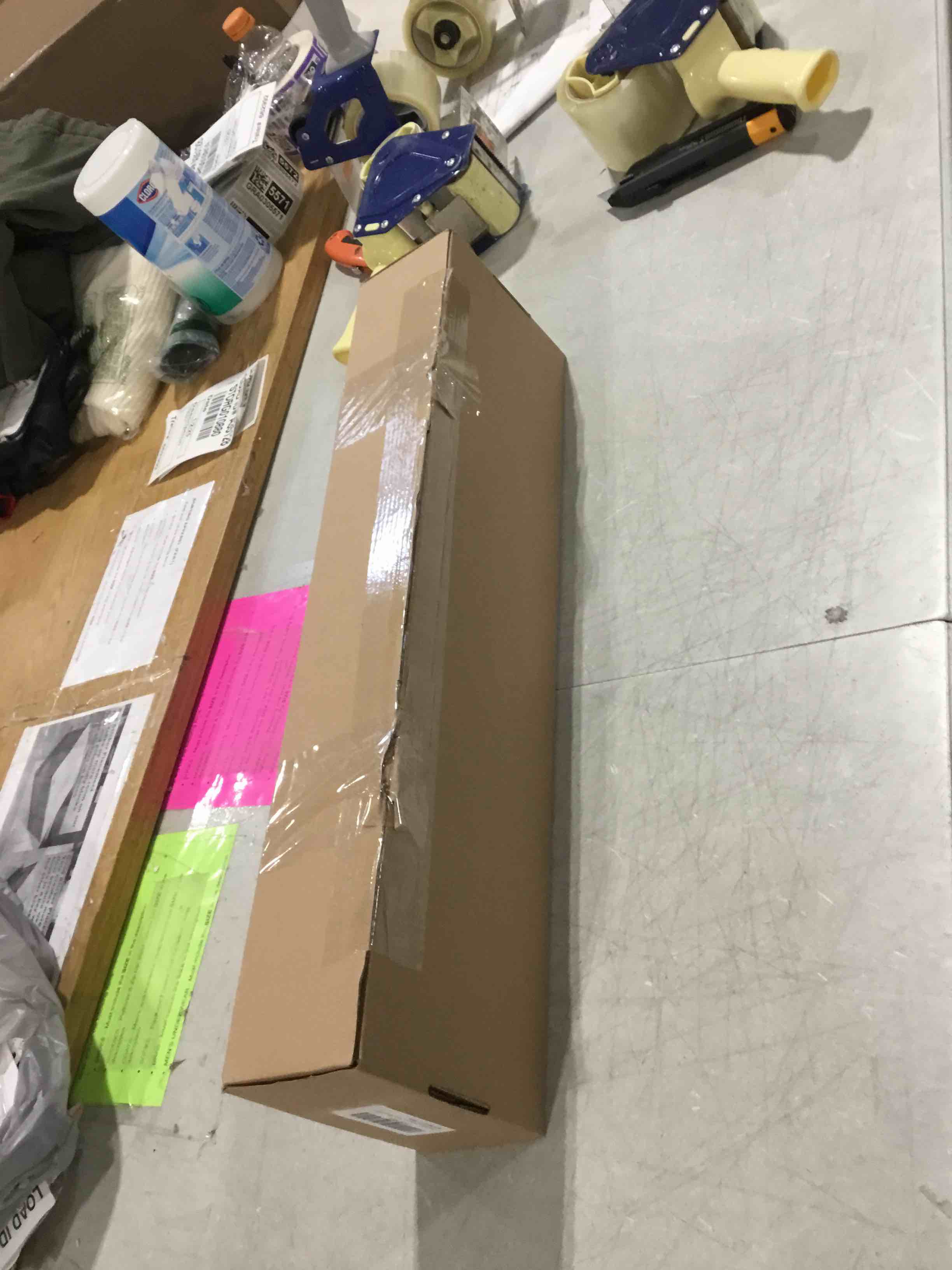 https://s3.amazonaws.com/lotting-images-prod/bidfta/GRA1579293_1736181042650.jpeg
