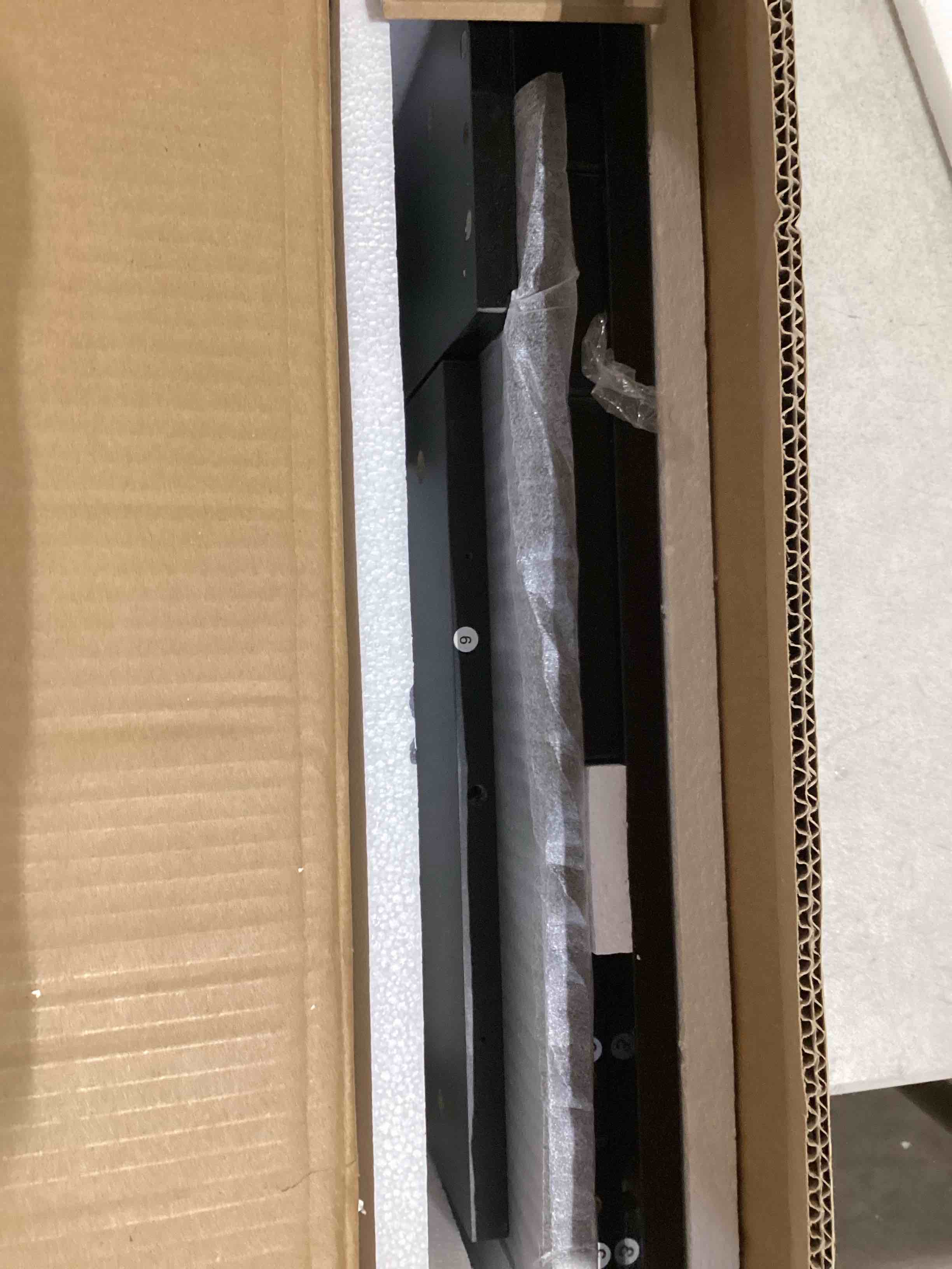https://s3.amazonaws.com/lotting-images-prod/bidfta/GRA1580463_1738697326729.jpeg