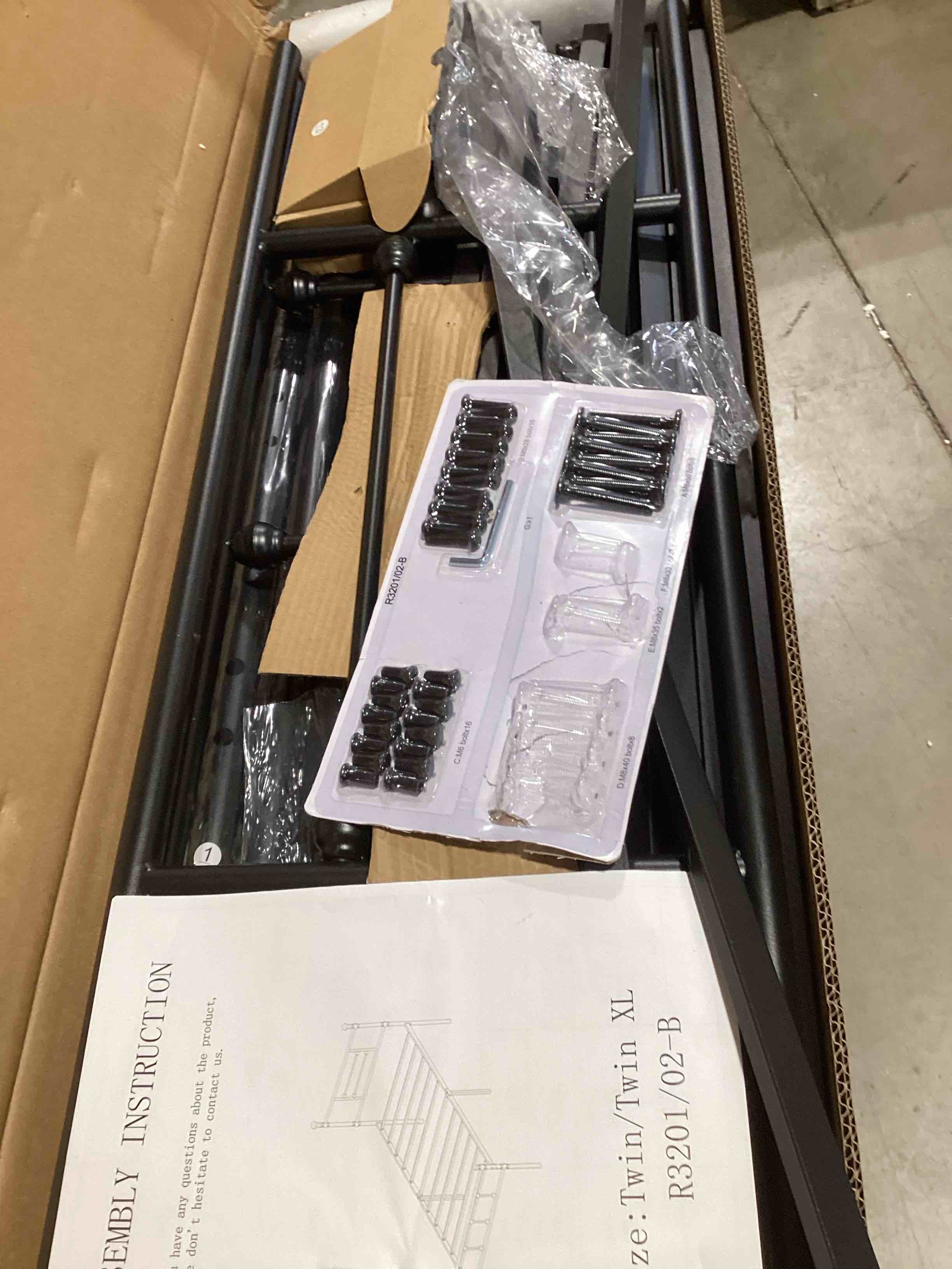 https://s3.amazonaws.com/lotting-images-prod/bidfta/GRA1583220_1739563621250.jpeg