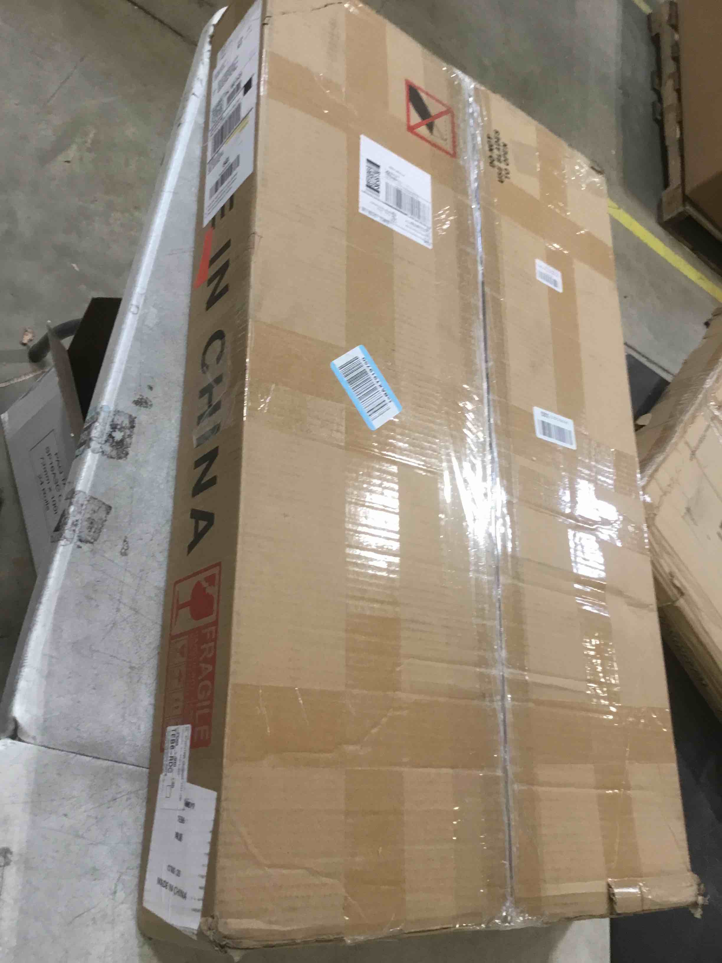 https://s3.amazonaws.com/lotting-images-prod/bidfta/GRA1585490_1741979794676.jpeg