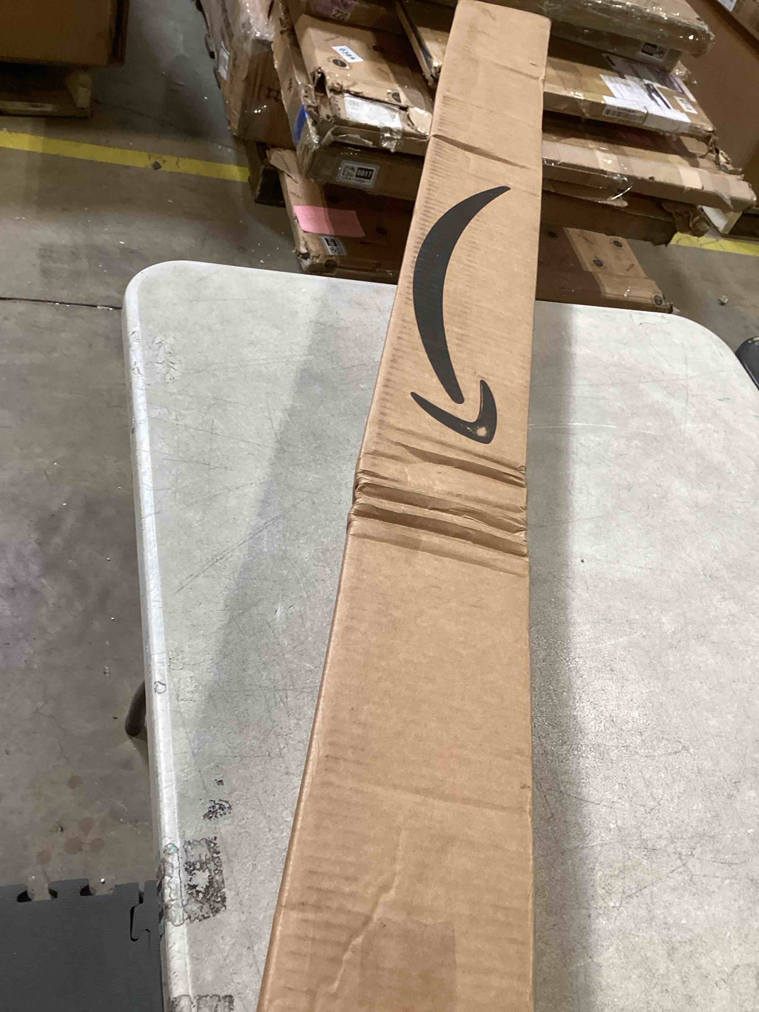 https://s3.amazonaws.com/lotting-images-prod/bidfta/GRA1586061_1742576739498.jpeg