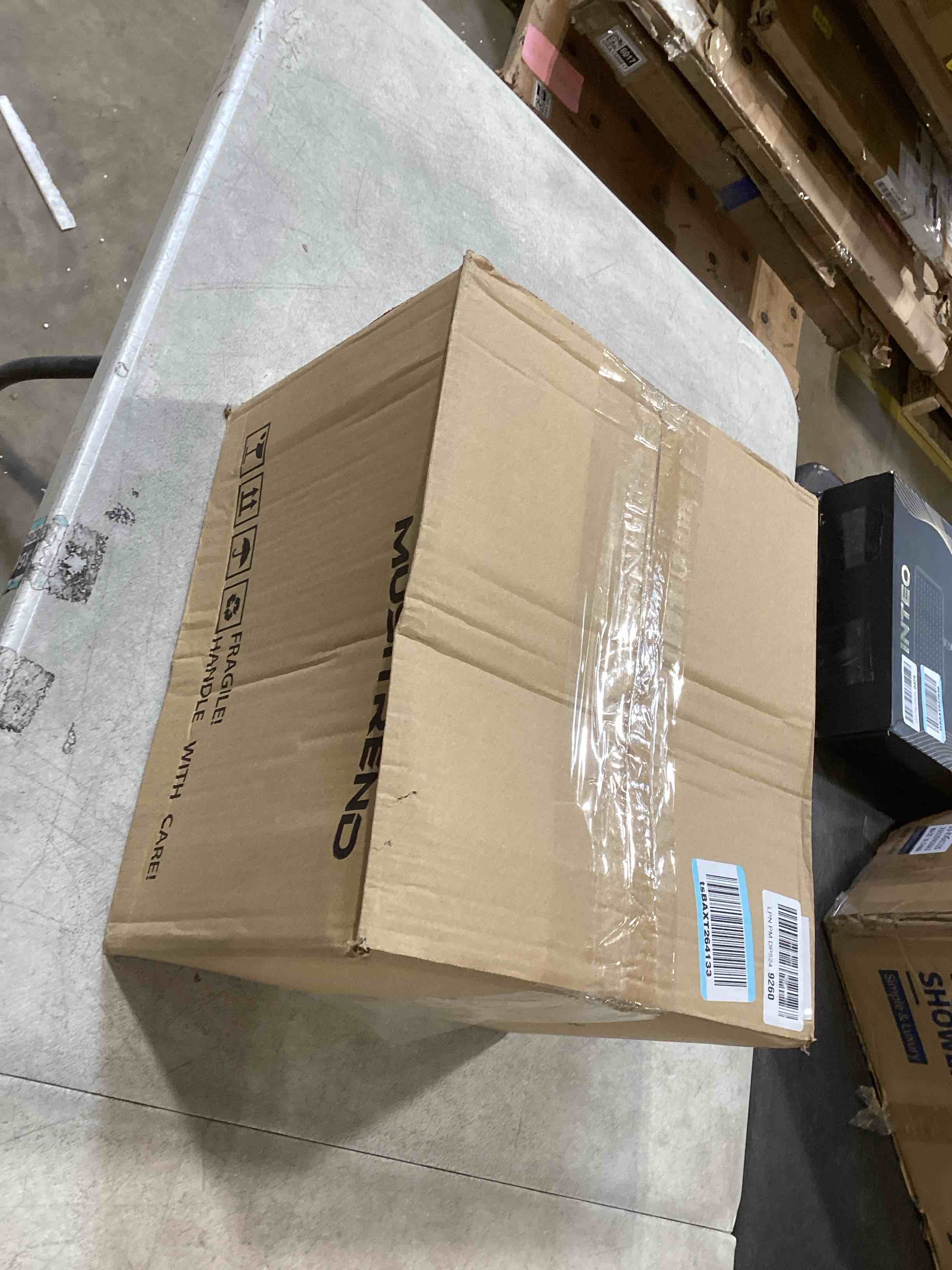 https://s3.amazonaws.com/lotting-images-prod/bidfta/GRA1586105_1742586163498.jpeg