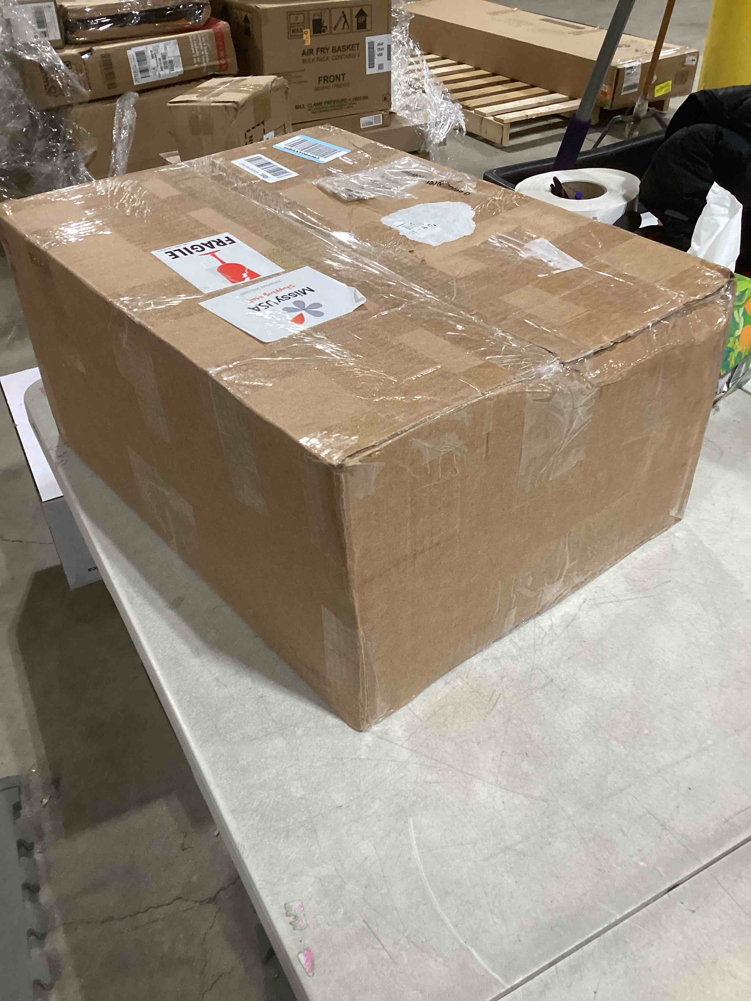 https://s3.amazonaws.com/lotting-images-prod/bidfta/GRA1586622_1743423345520.jpeg
