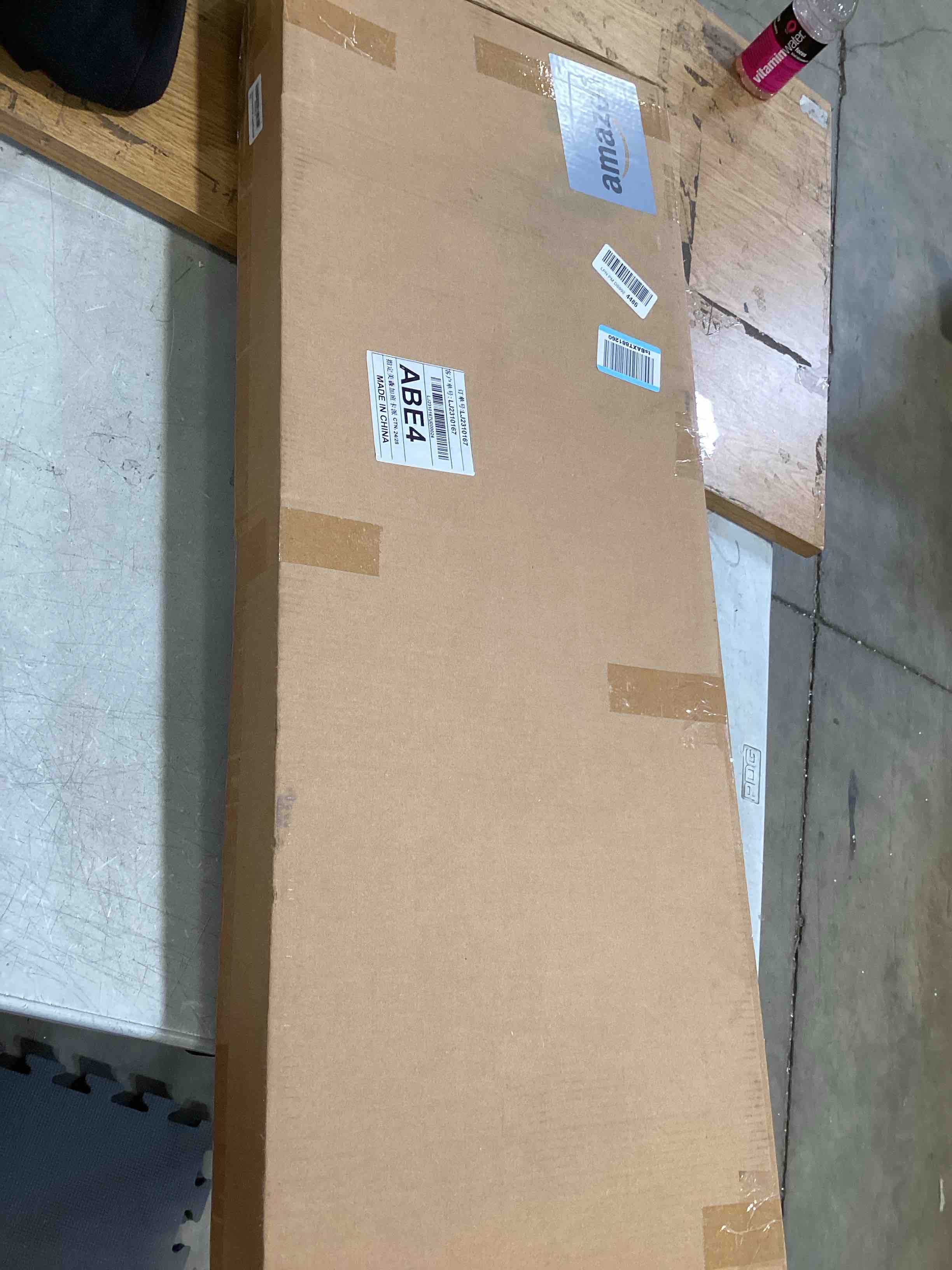 https://s3.amazonaws.com/lotting-images-prod/bidfta/GRA1587110_1744047234714.jpeg