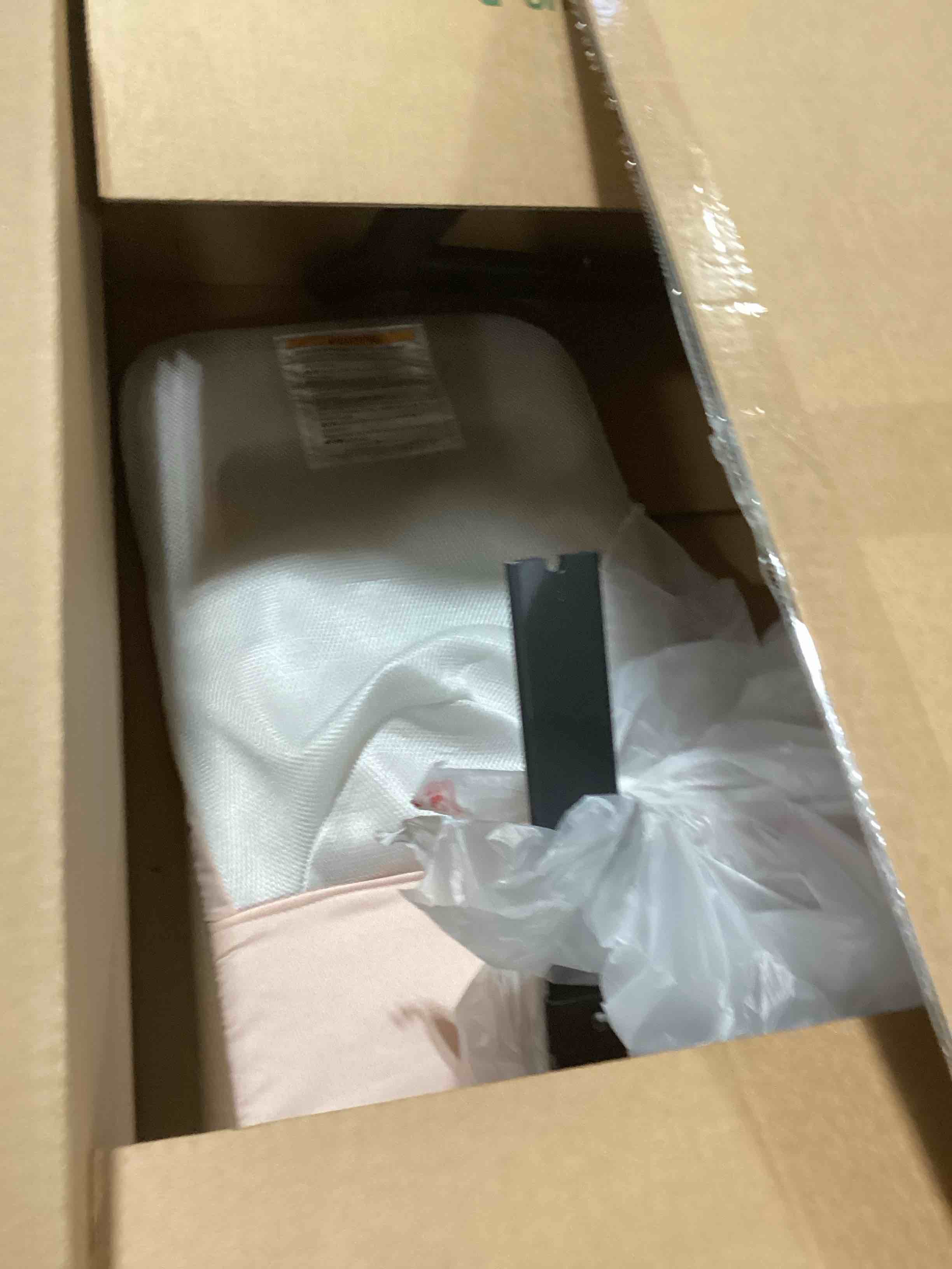 https://s3.amazonaws.com/lotting-images-prod/bidfta/GRA1587723_1744371402827.jpeg