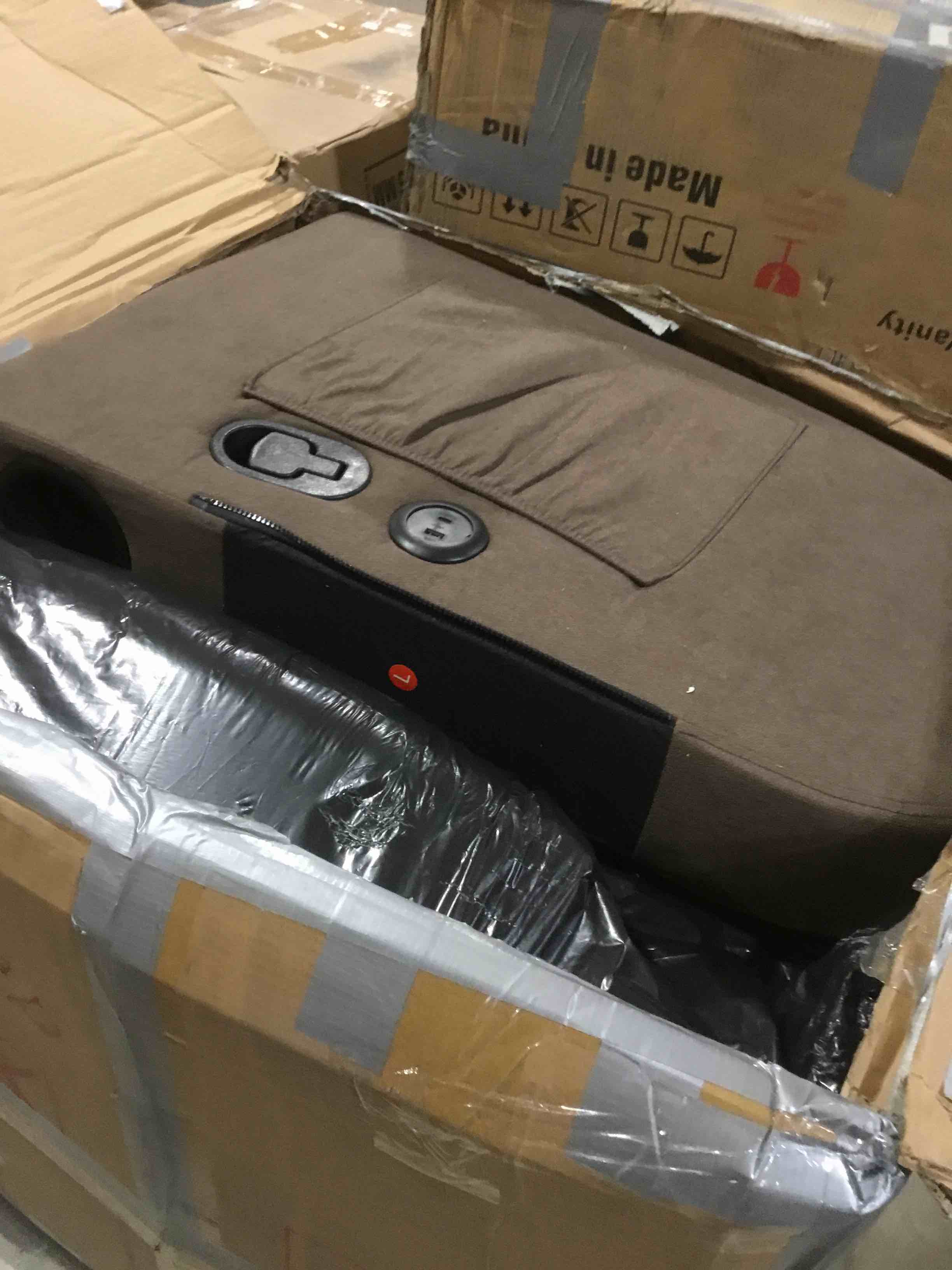 https://s3.amazonaws.com/lotting-images-prod/bidfta/GRA1588111_1736446016368.jpeg