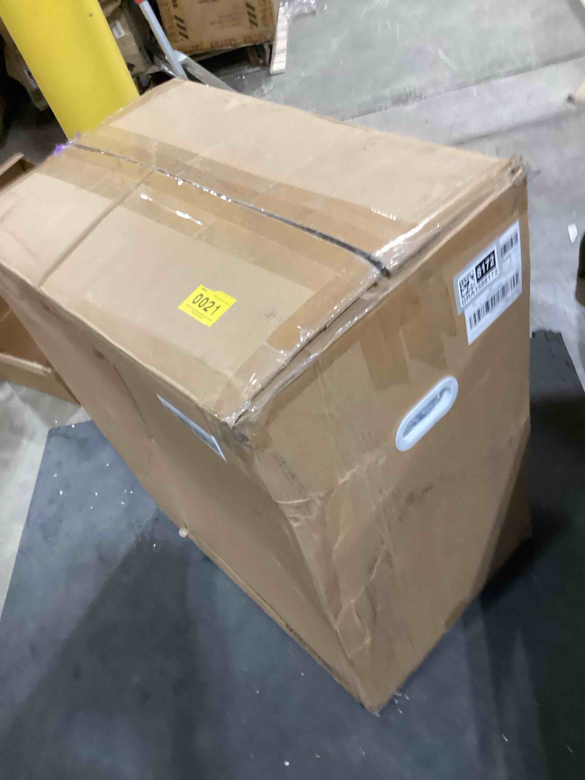 https://s3.amazonaws.com/lotting-images-prod/bidfta/GRA1588172_1736614677886.jpeg