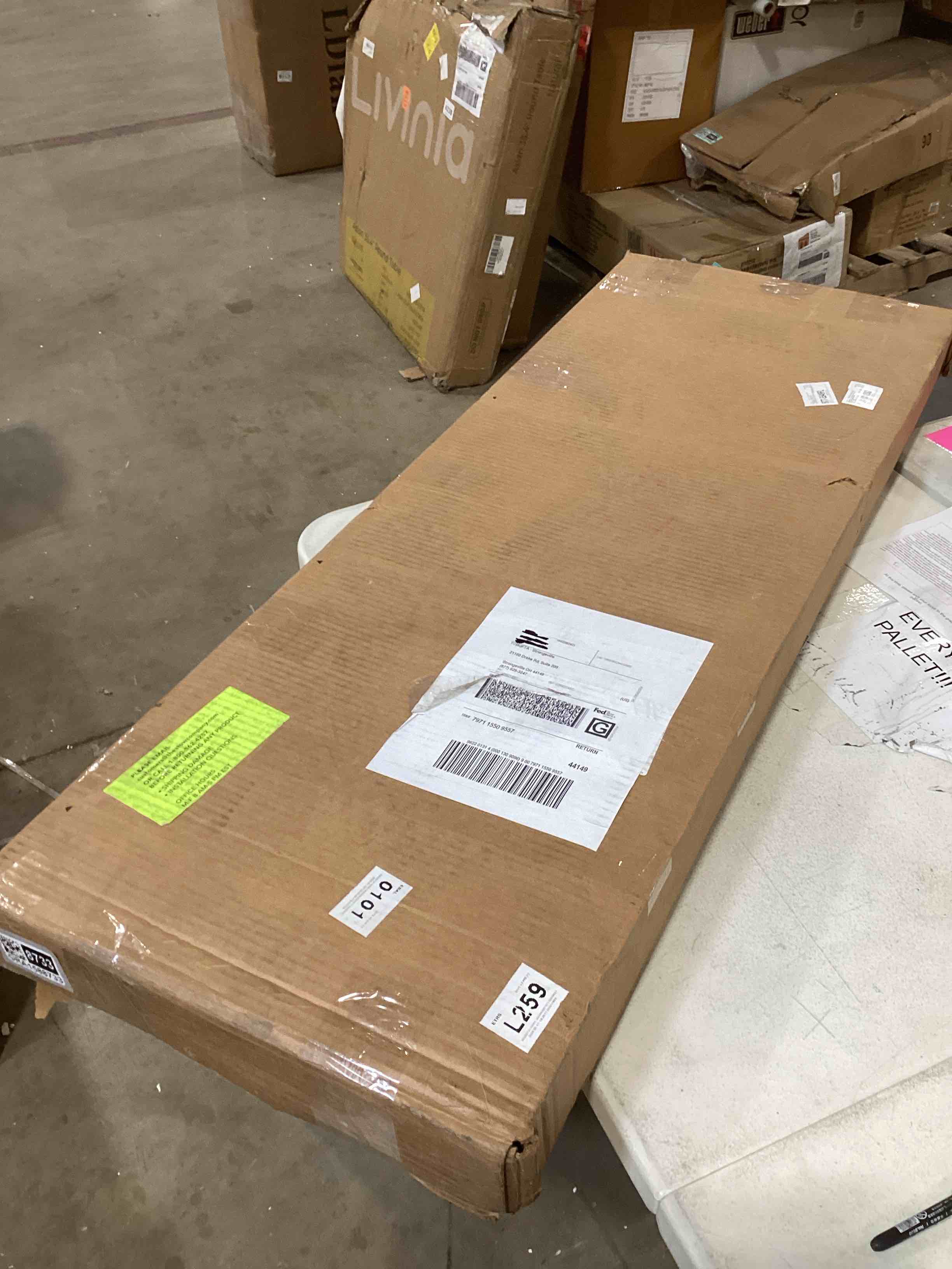 https://s3.amazonaws.com/lotting-images-prod/bidfta/GRA1588733_1738957111896.jpeg
