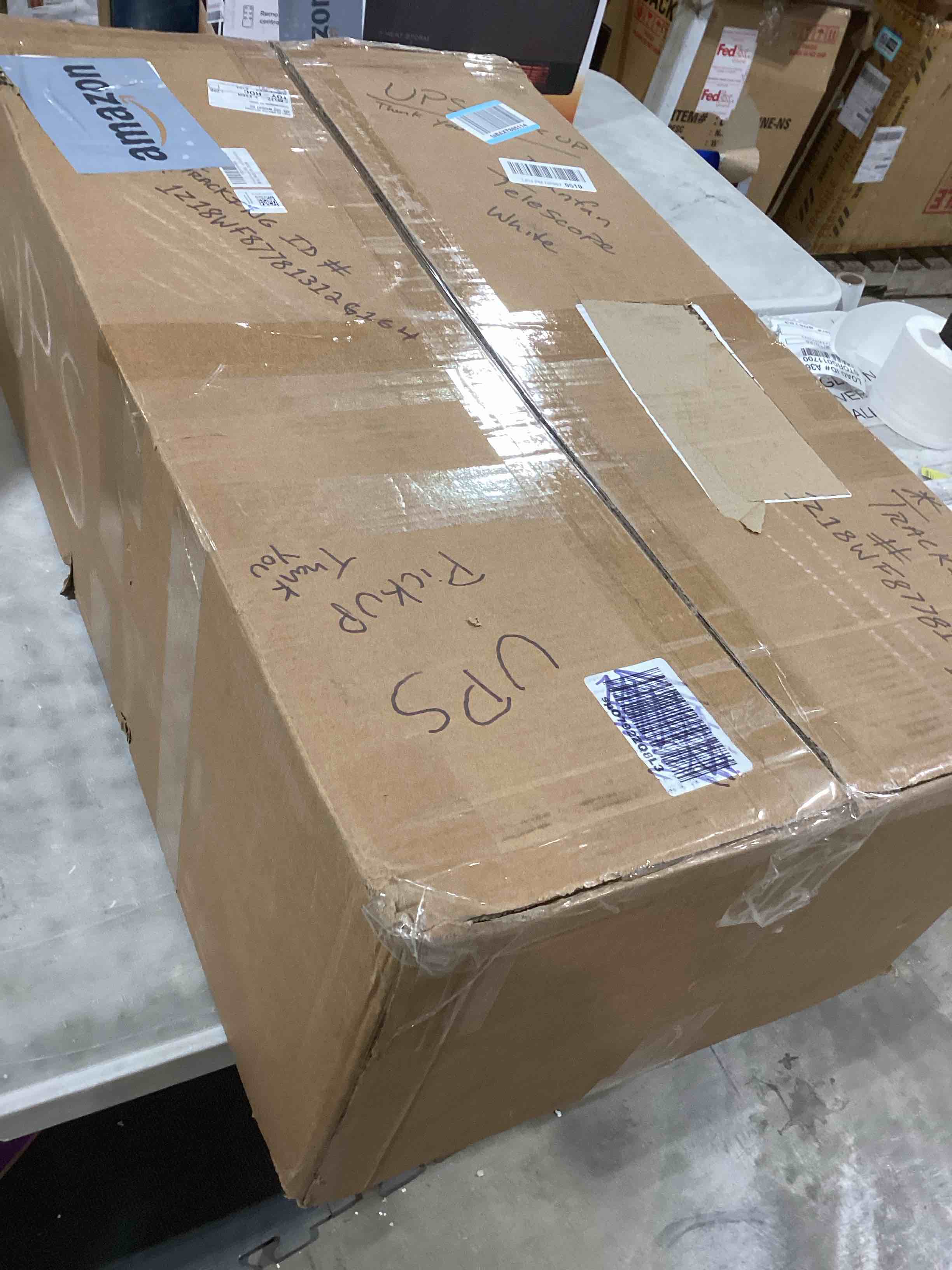https://s3.amazonaws.com/lotting-images-prod/bidfta/GRA1588847_1739277575701.jpeg