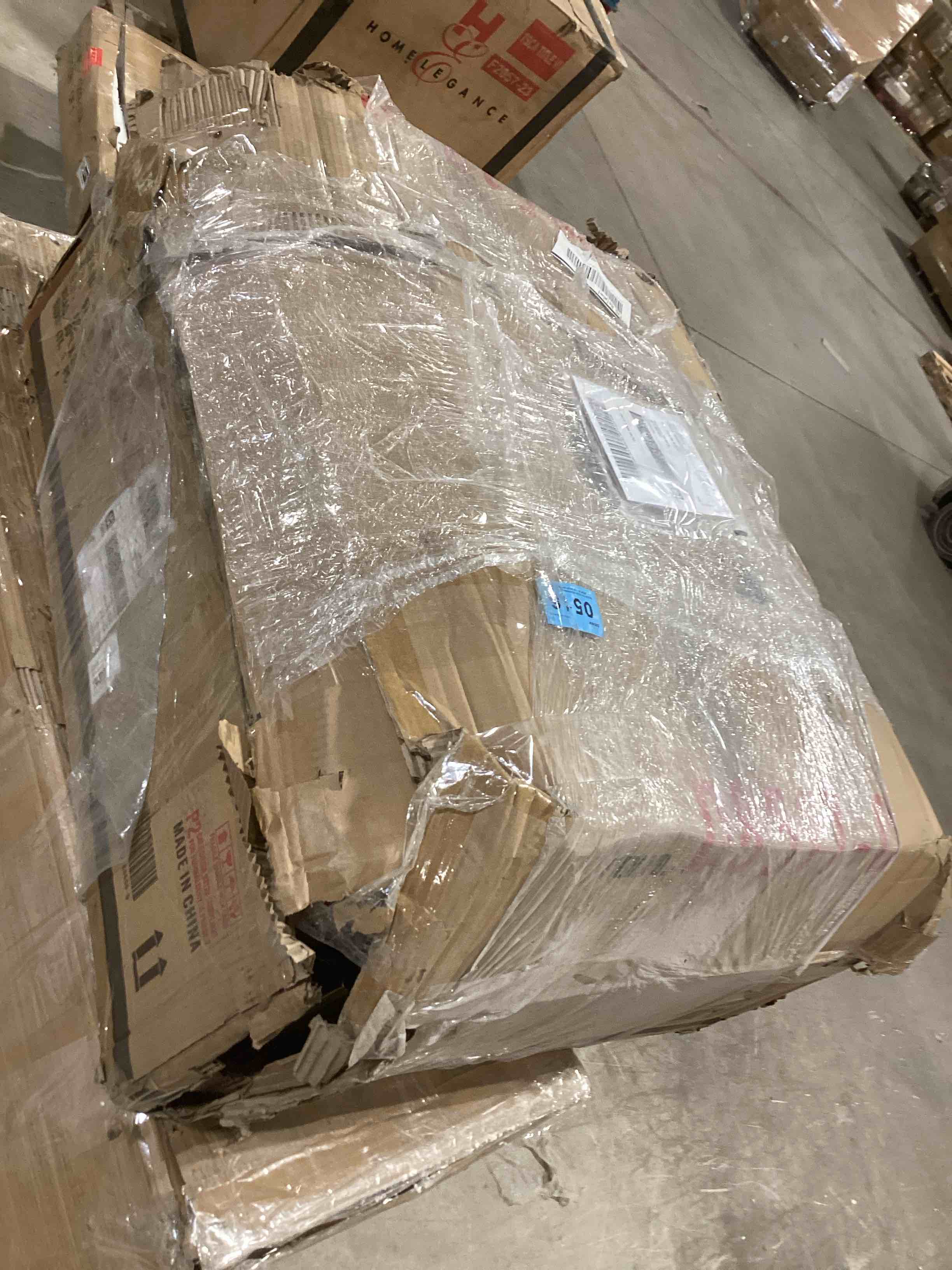 https://s3.amazonaws.com/lotting-images-prod/bidfta/GRA1589080_1739554667471.jpeg