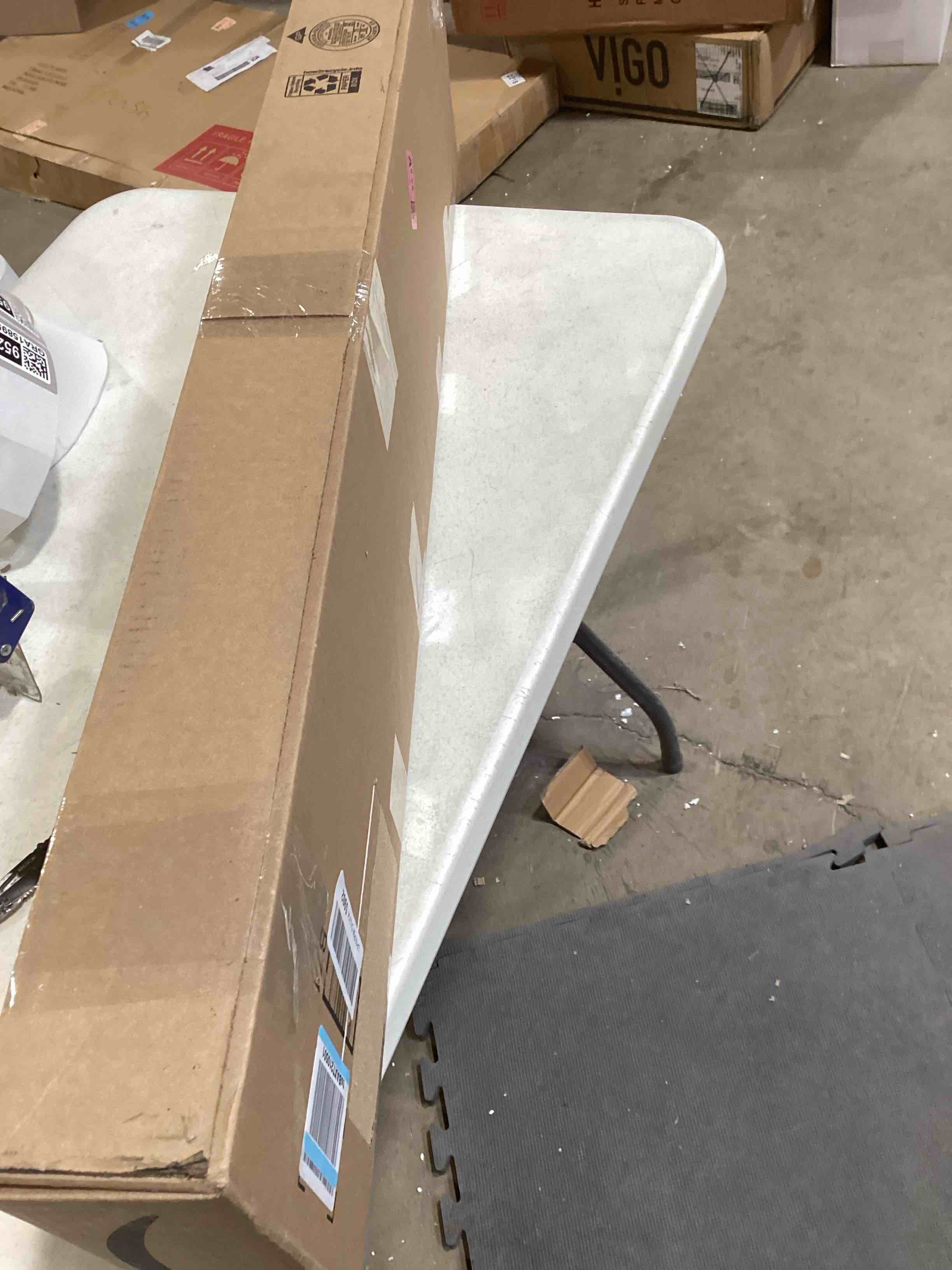 https://s3.amazonaws.com/lotting-images-prod/bidfta/GRA1589527_1740077378537.jpeg