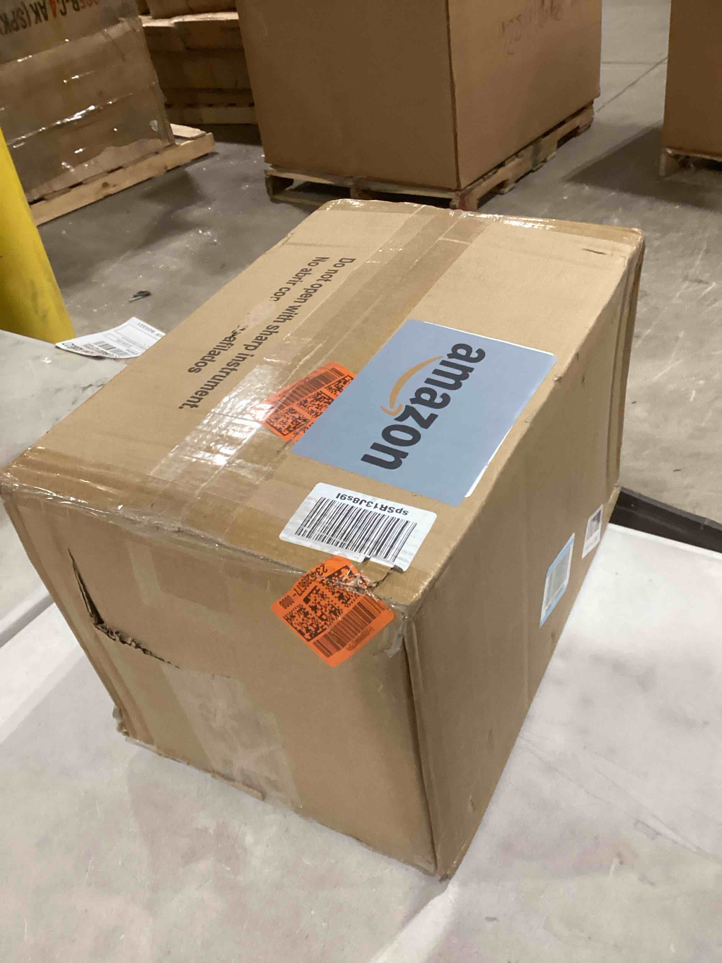 https://s3.amazonaws.com/lotting-images-prod/bidfta/GRA1589914_1740666610850.jpeg