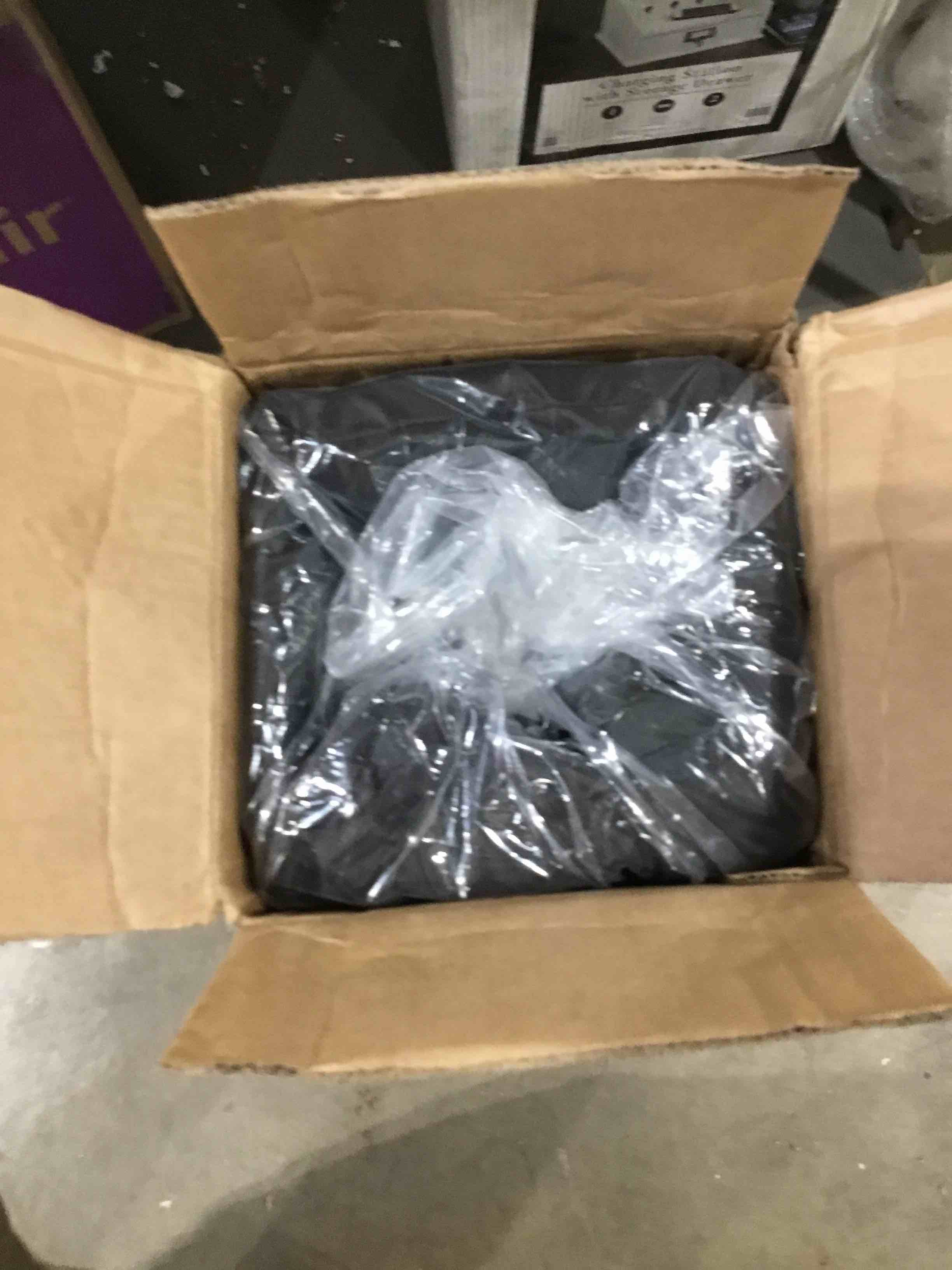 https://s3.amazonaws.com/lotting-images-prod/bidfta/GRA1590291_1741033309387.jpeg