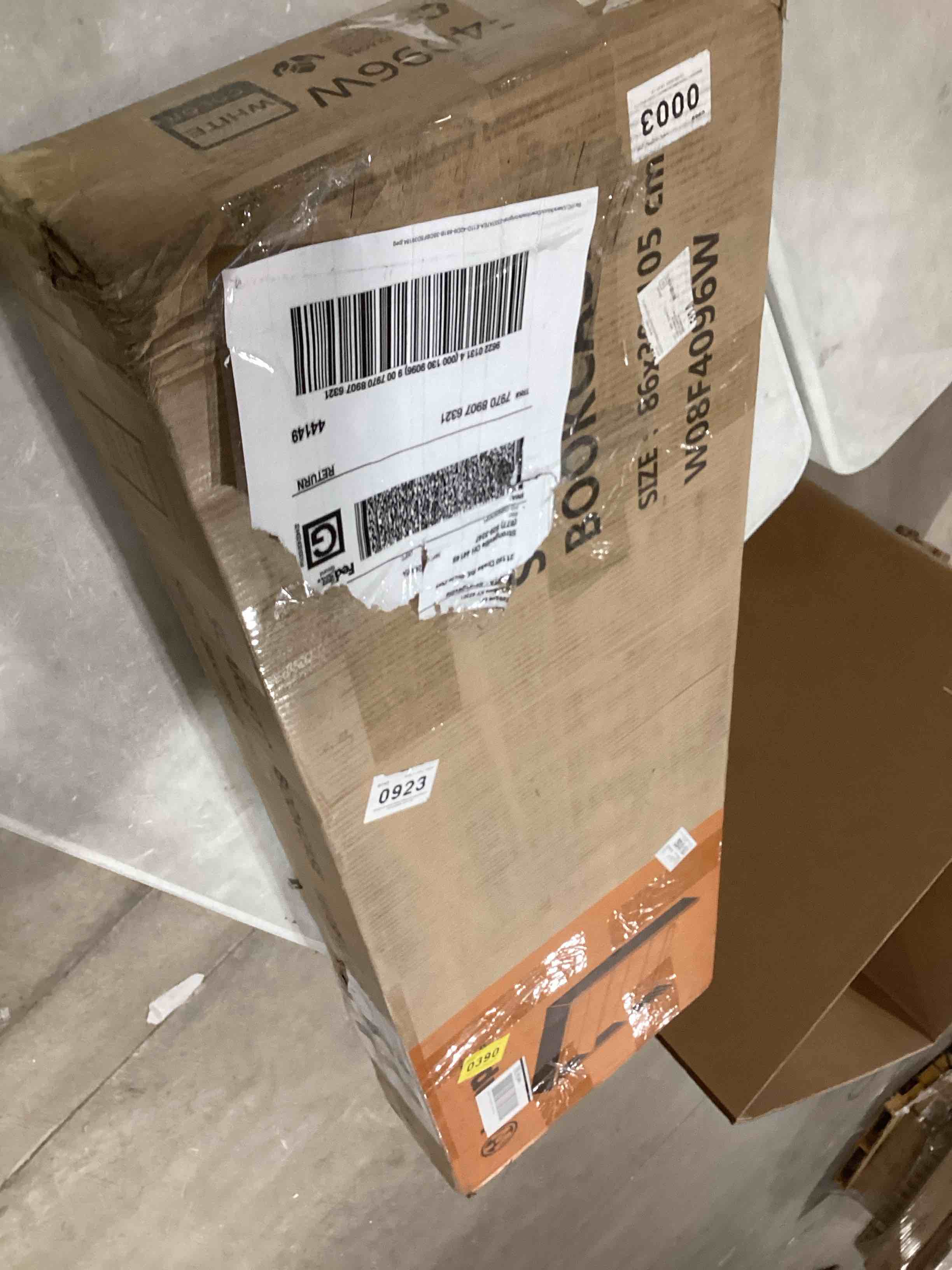 https://s3.amazonaws.com/lotting-images-prod/bidfta/GRA1590688_1741279400539.jpeg