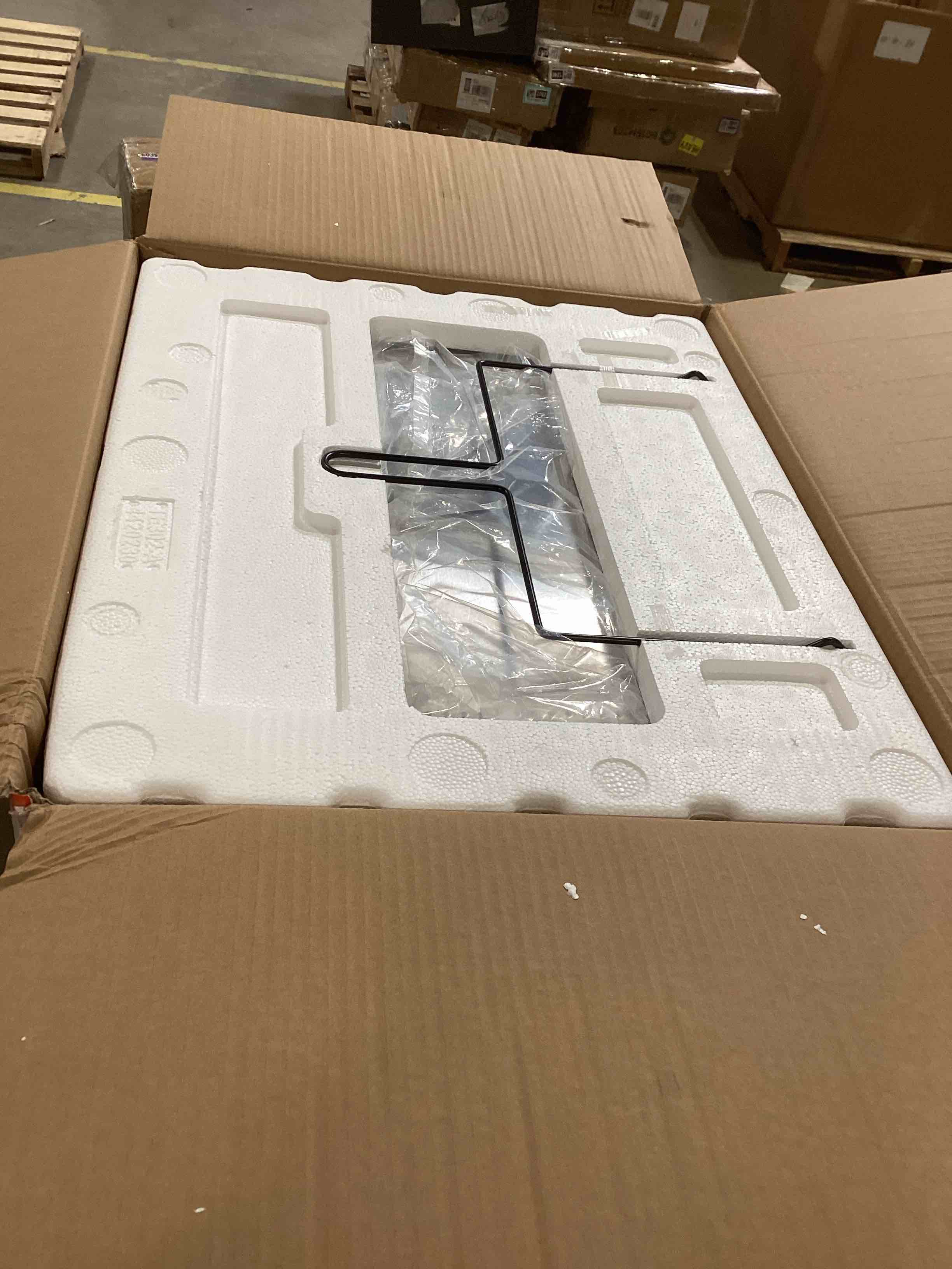 https://s3.amazonaws.com/lotting-images-prod/bidfta/GRA1591256_1742409768501.jpeg