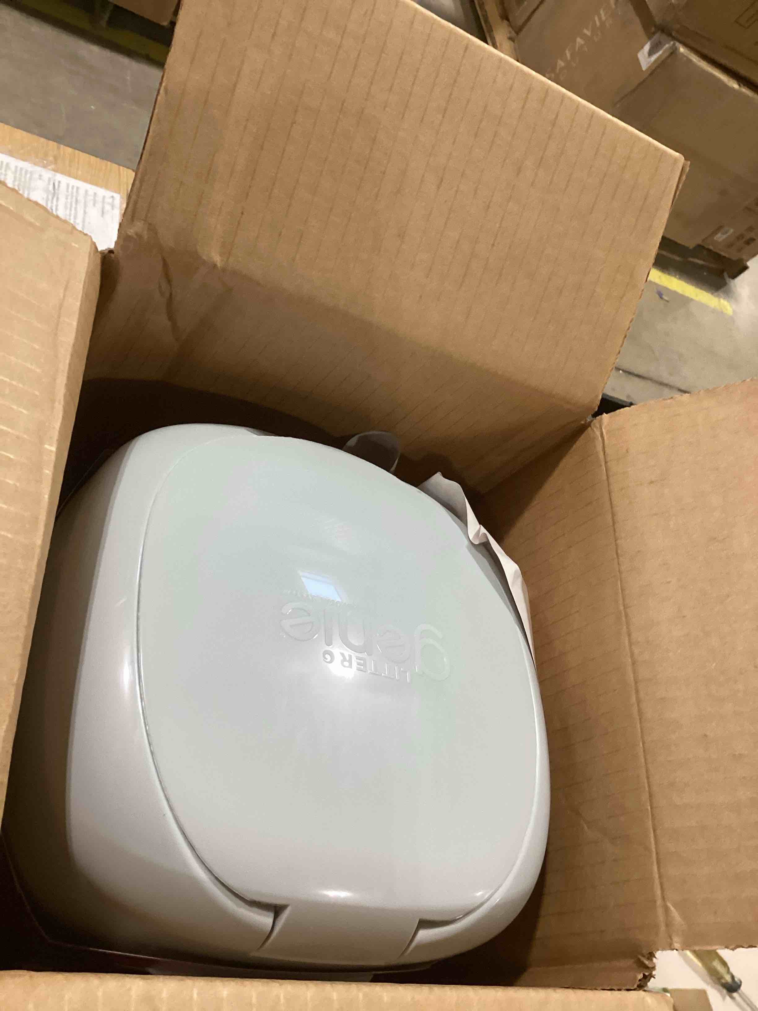 https://s3.amazonaws.com/lotting-images-prod/bidfta/GRA1592319_1743686406321.jpeg