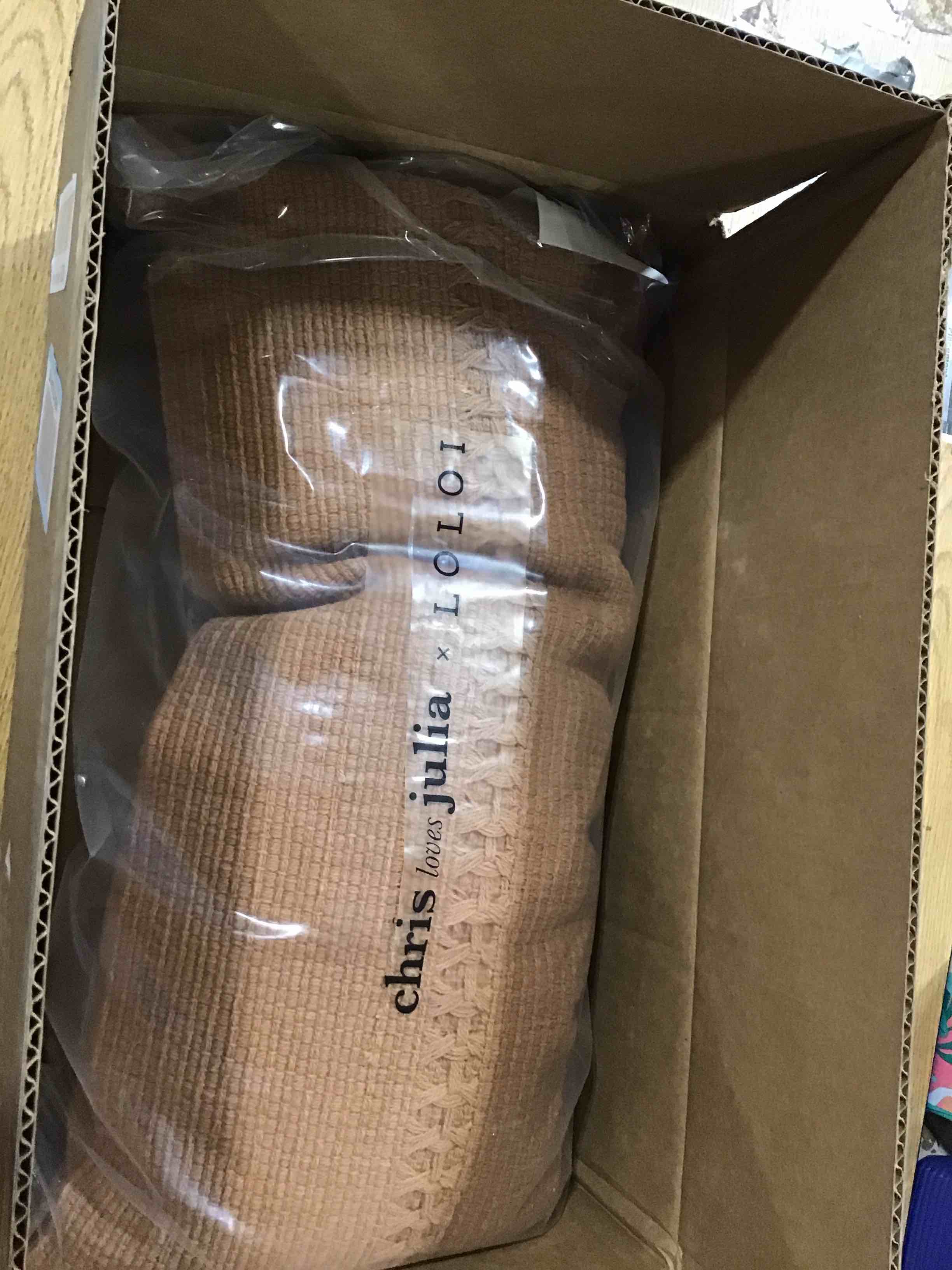 https://s3.amazonaws.com/lotting-images-prod/bidfta/GRA1592568_1743794203937.jpeg