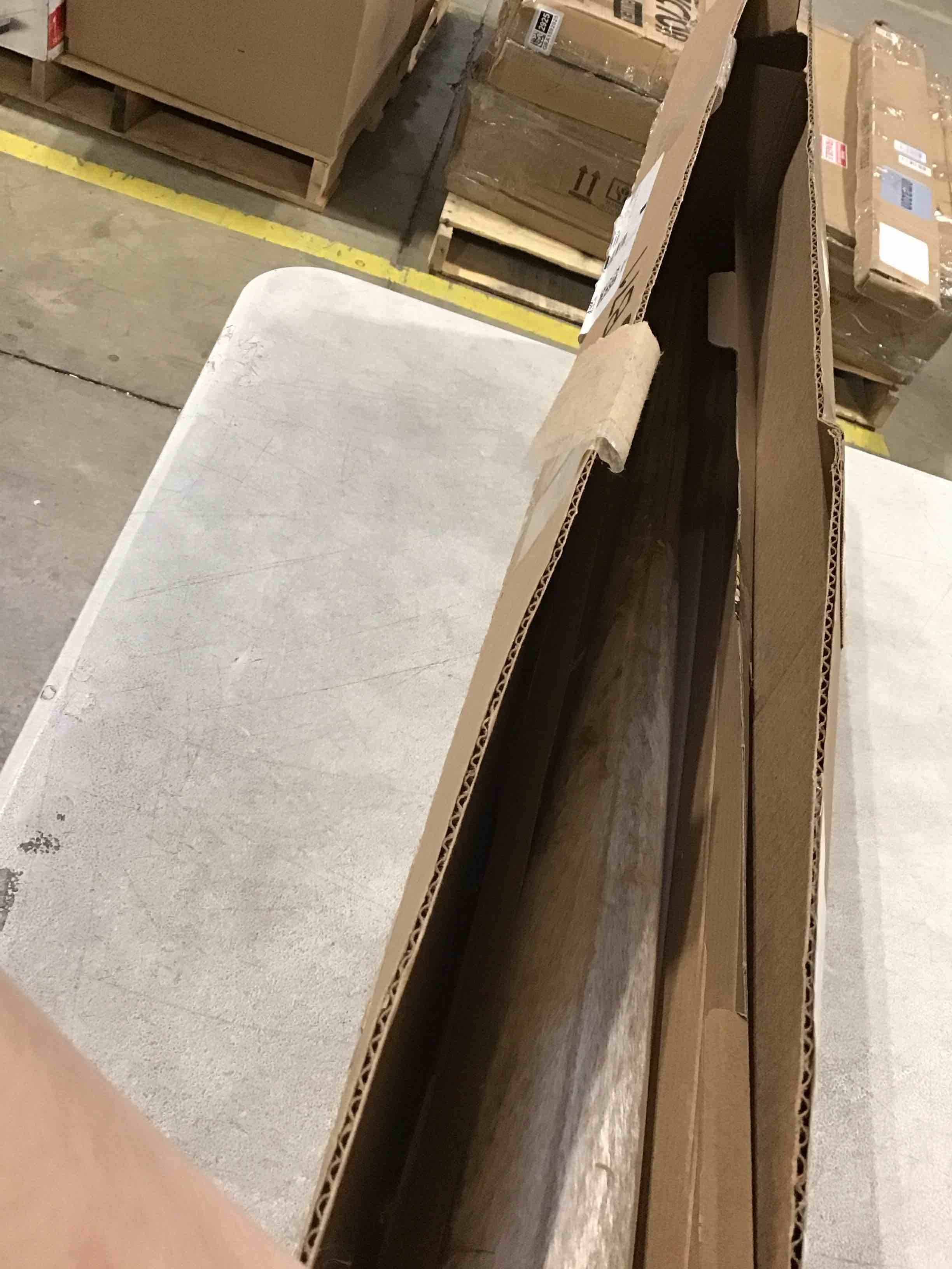 https://s3.amazonaws.com/lotting-images-prod/bidfta/GRA1592926_1744374136802.jpeg