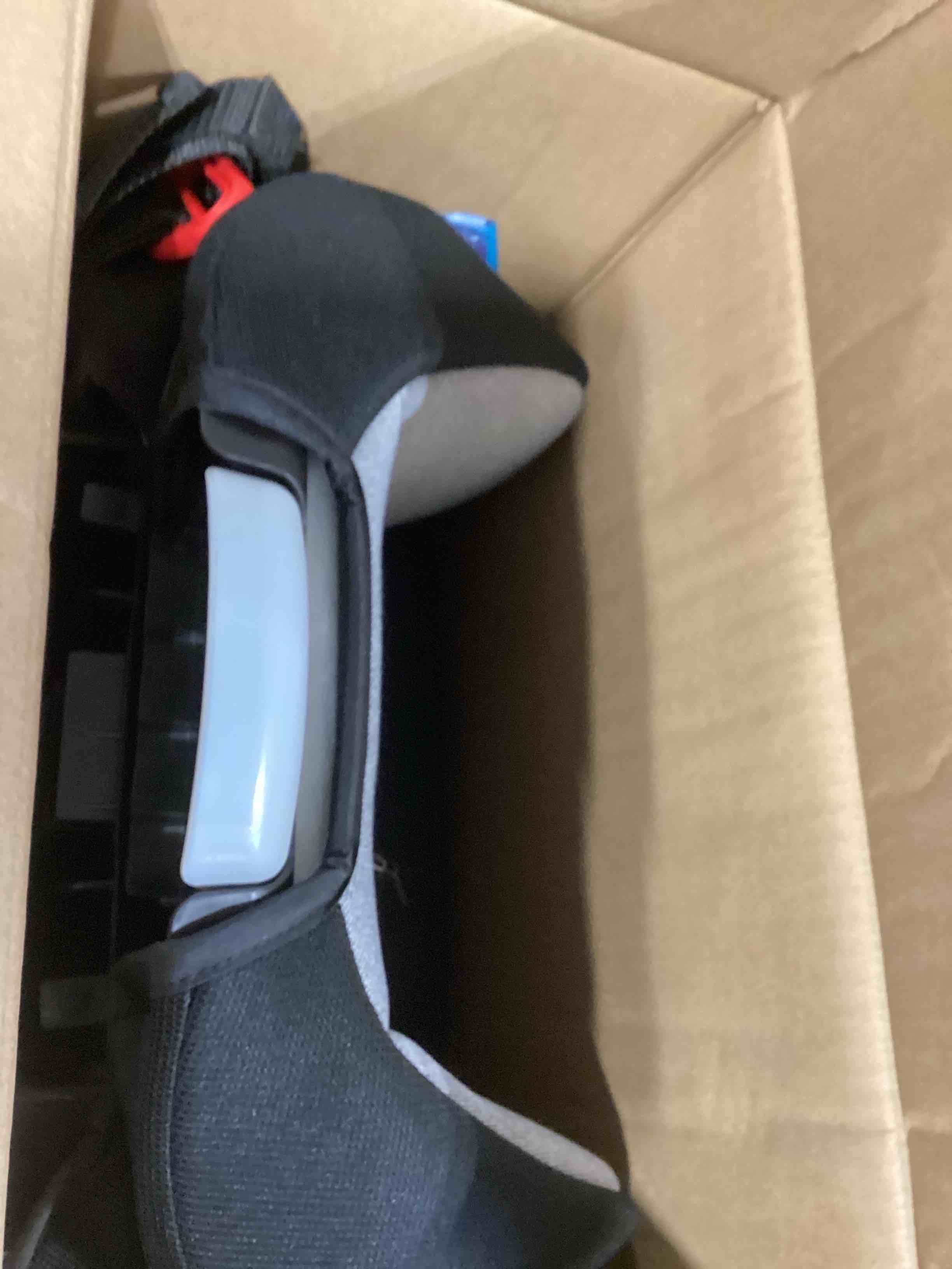 https://s3.amazonaws.com/lotting-images-prod/bidfta/GRA1593553_1745348504076.jpeg