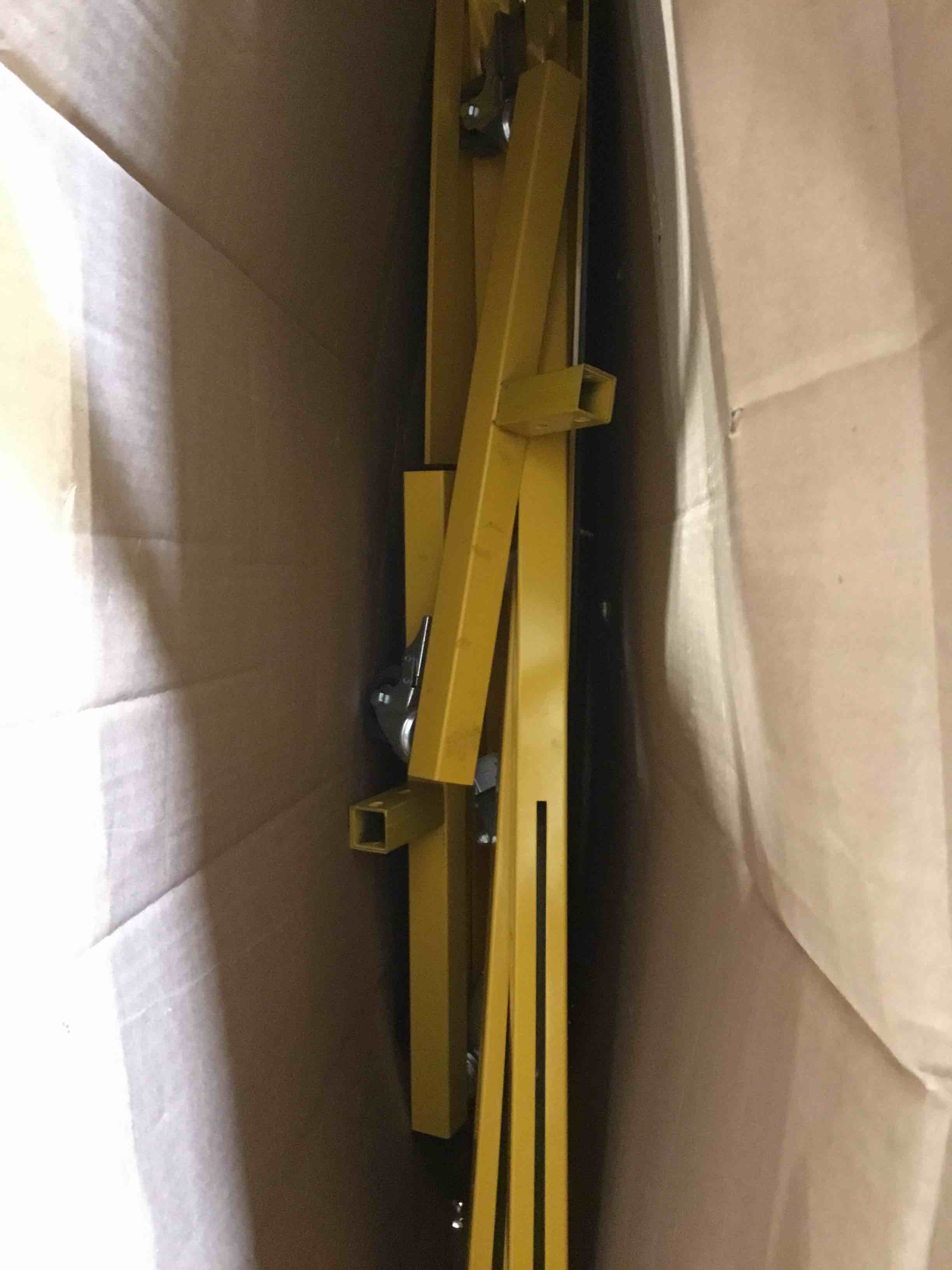 https://s3.amazonaws.com/lotting-images-prod/bidfta/GRA1595885_1744133170952.jpeg