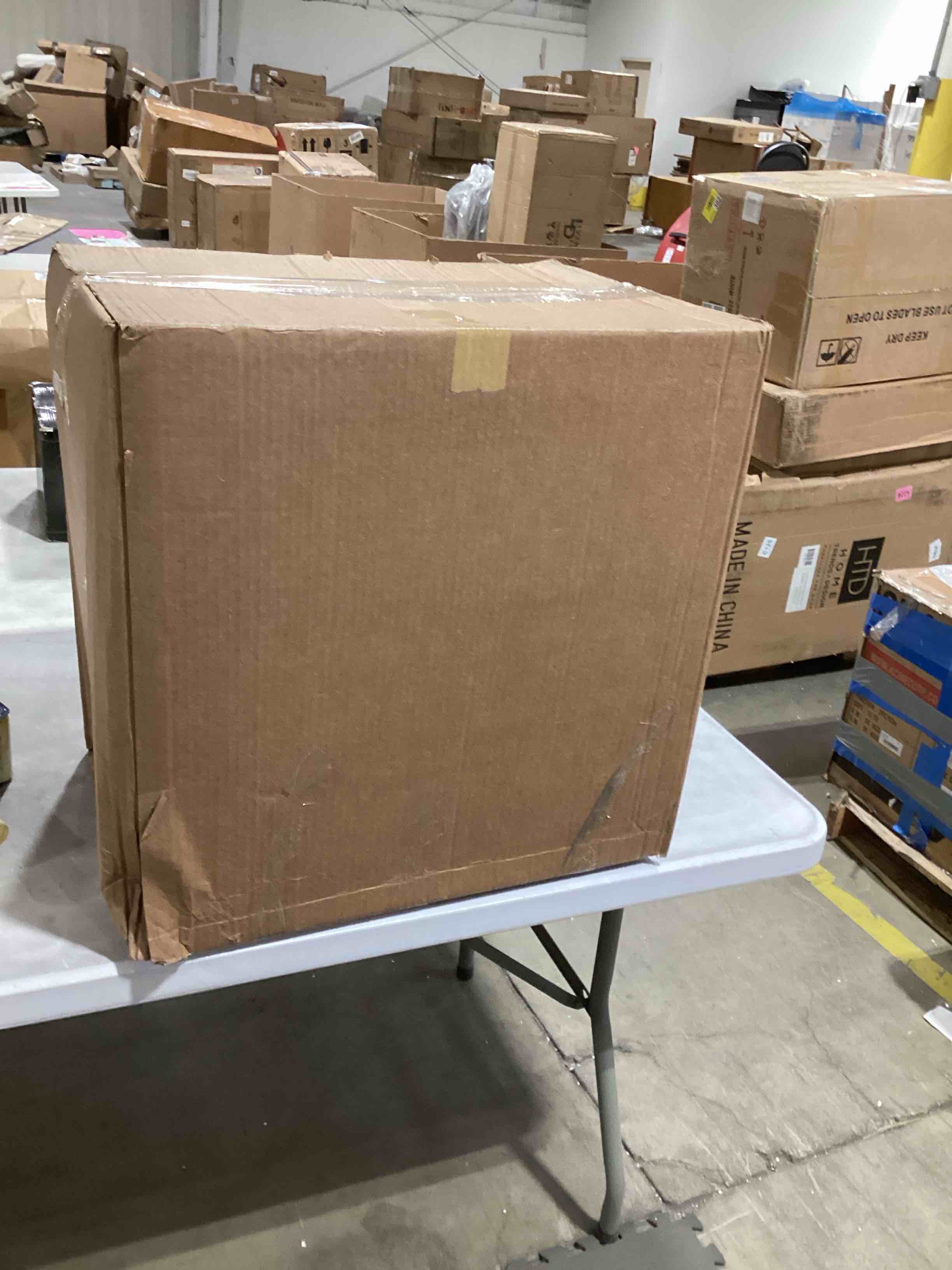 https://s3.amazonaws.com/lotting-images-prod/bidfta/GRA1596595_1744723335276.jpeg
