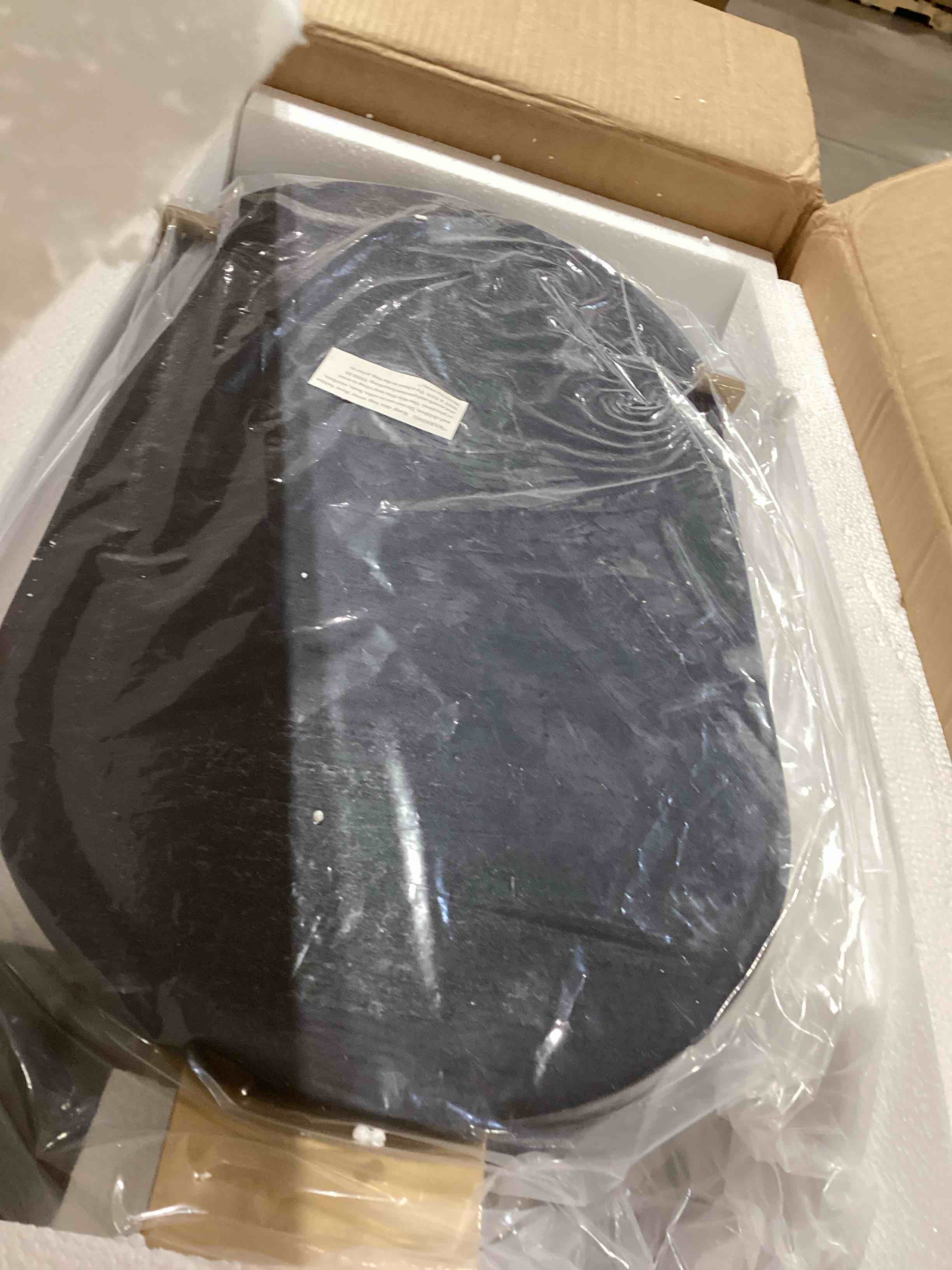 https://s3.amazonaws.com/lotting-images-prod/bidfta/GRA1596713_1744742507030.jpeg