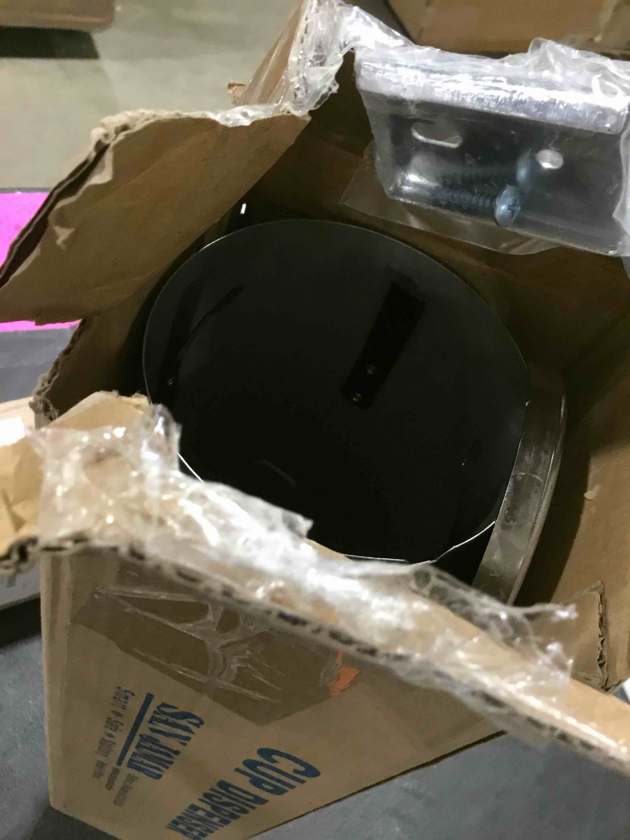 https://s3.amazonaws.com/lotting-images-prod/bidfta/GRA1598381_1743765495618.jpeg