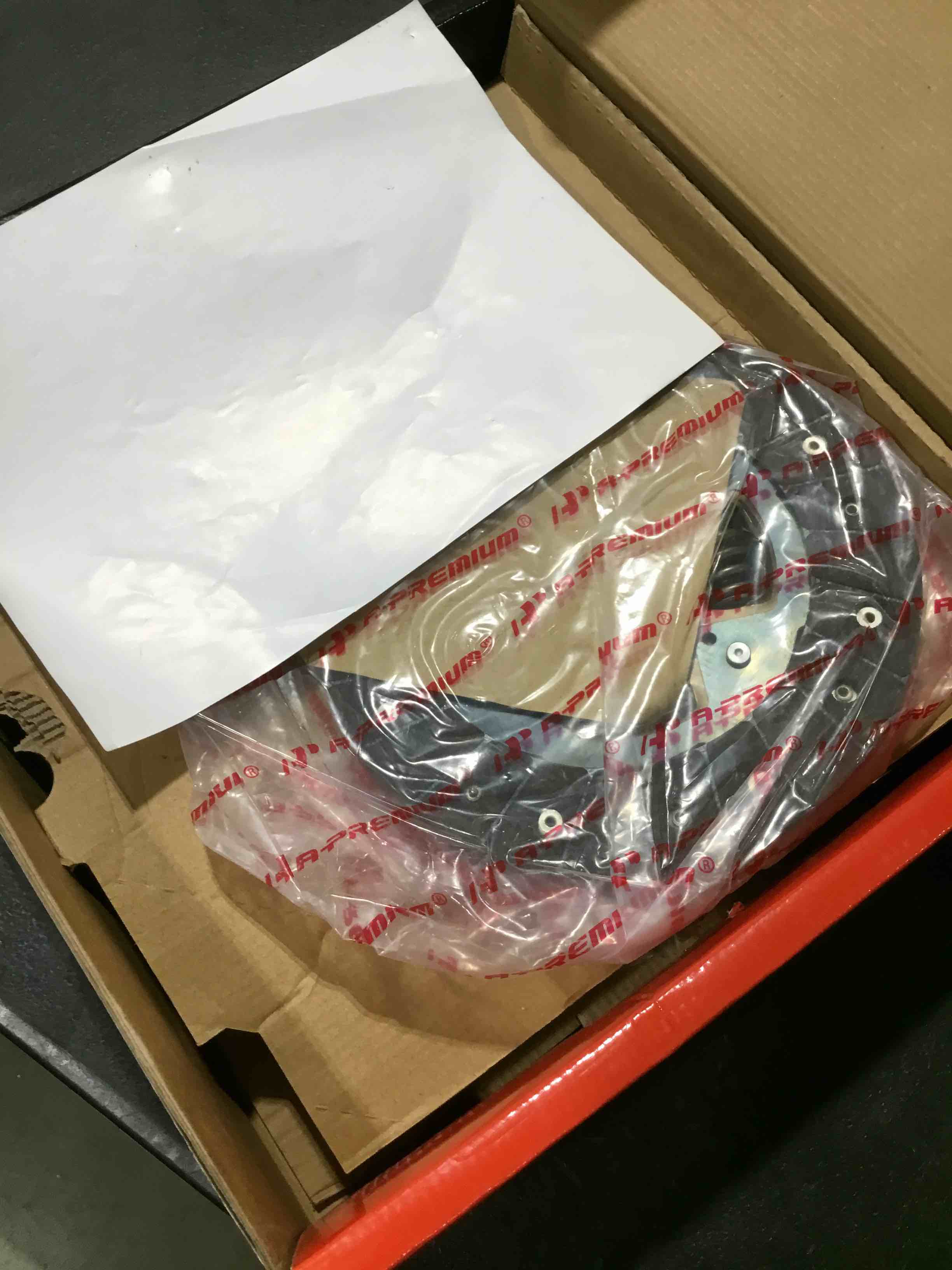 https://s3.amazonaws.com/lotting-images-prod/bidfta/GRA1598395_1743765052179.jpeg