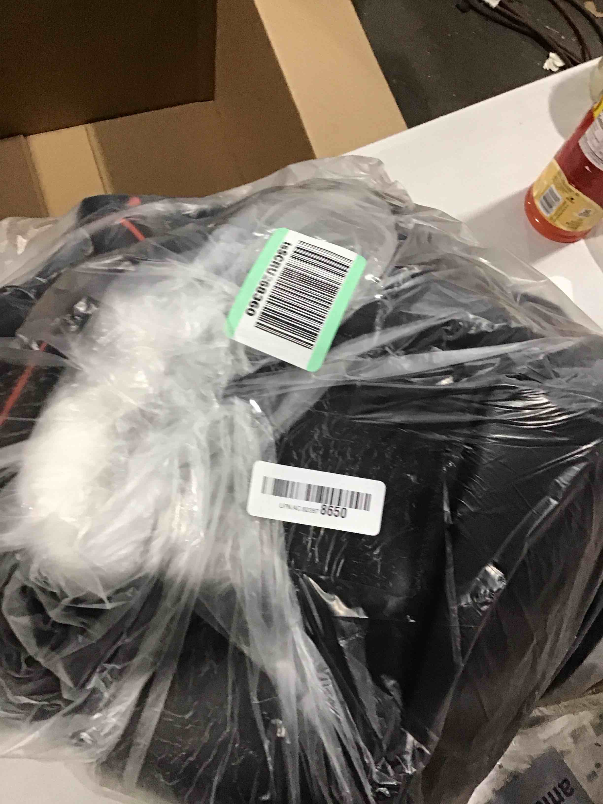 https://s3.amazonaws.com/lotting-images-prod/bidfta/GRA1603017_1731010290226.jpeg