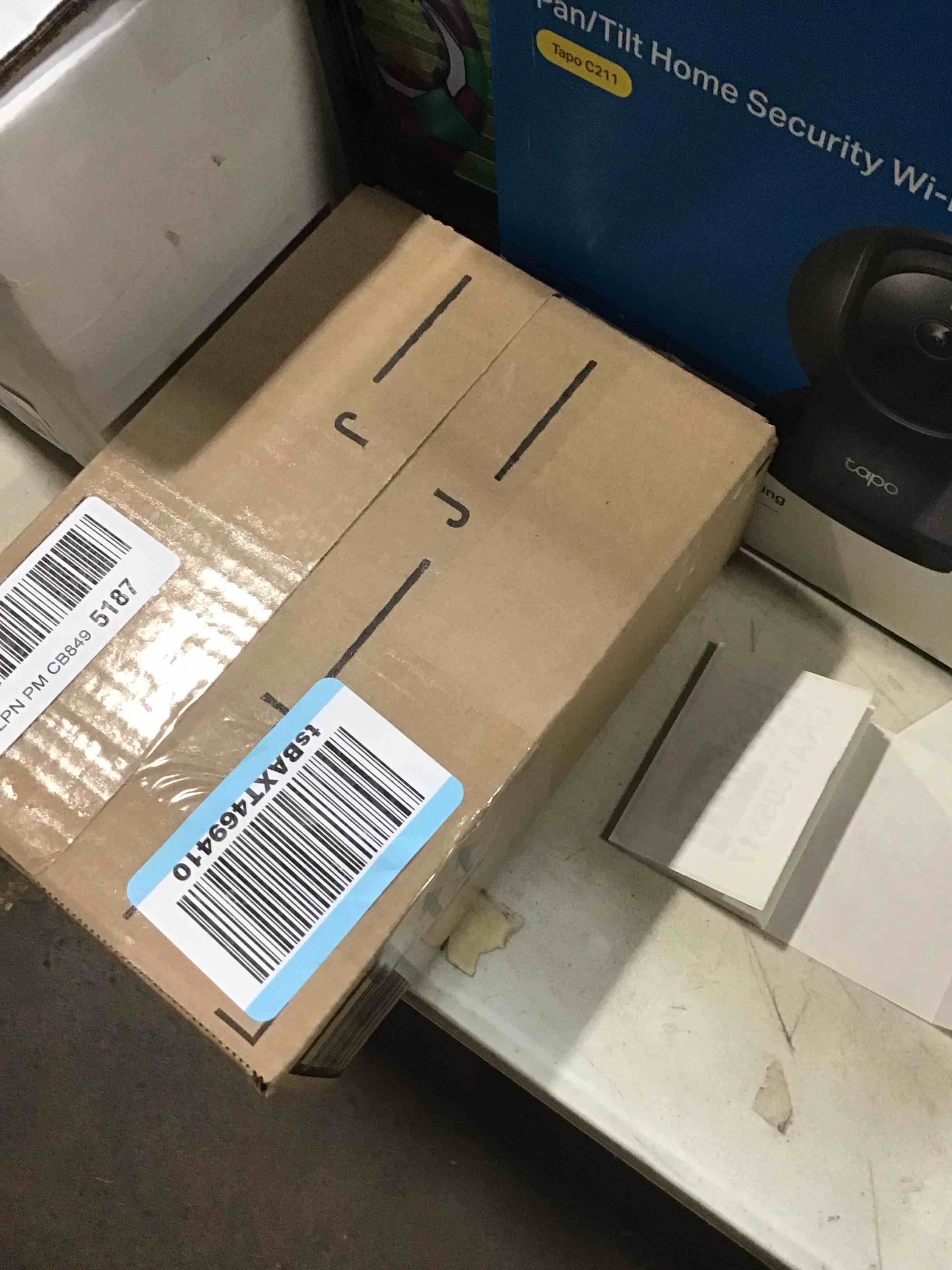 https://s3.amazonaws.com/lotting-images-prod/bidfta/GRA1605802_1732130178710.jpeg